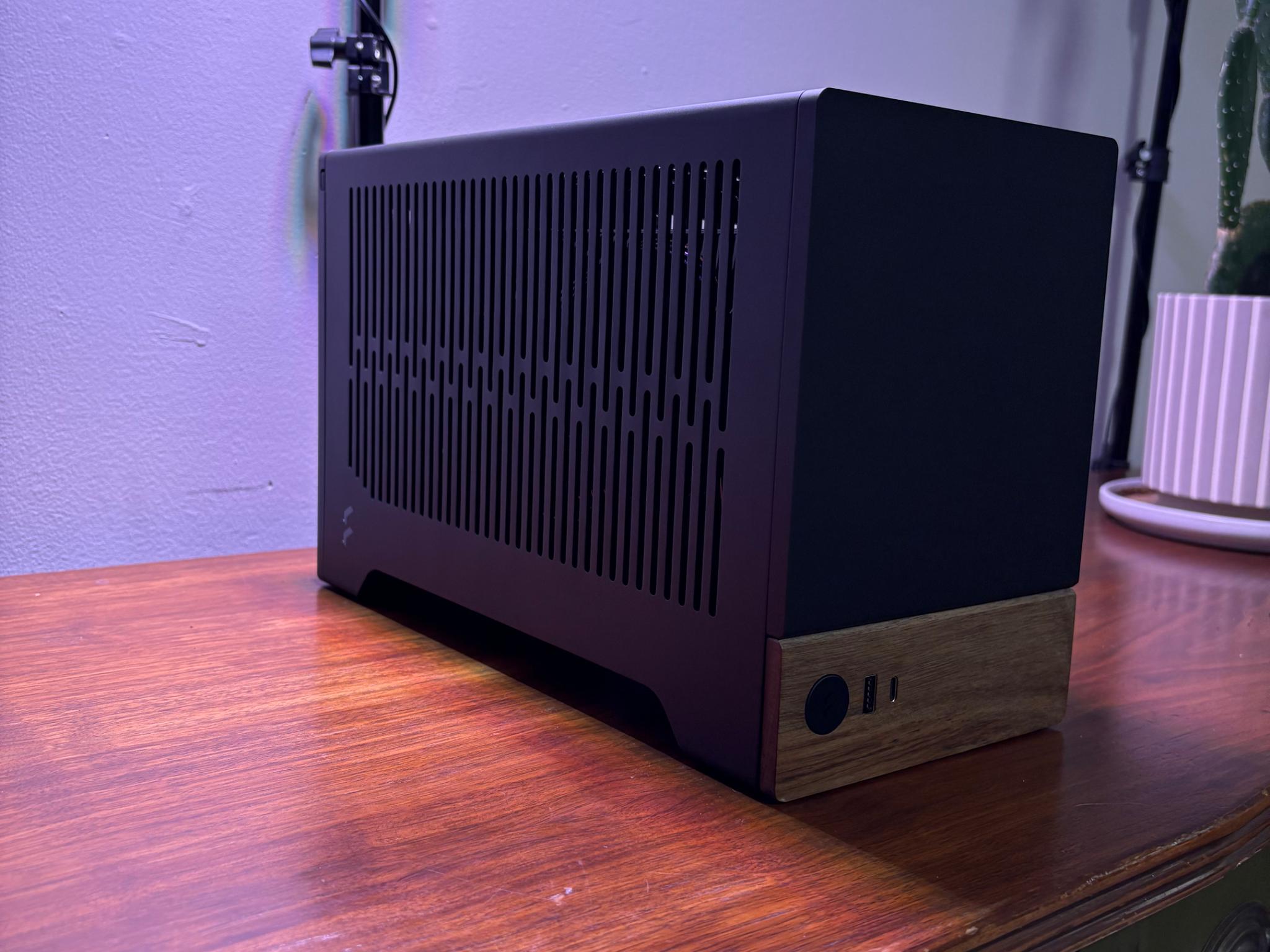 RTX 5070 | Ryzen 9 5900X | 32GB DDR4 | 1 TB SSD | 850W PSU | 1x 120MM Fan | Fractal Terra