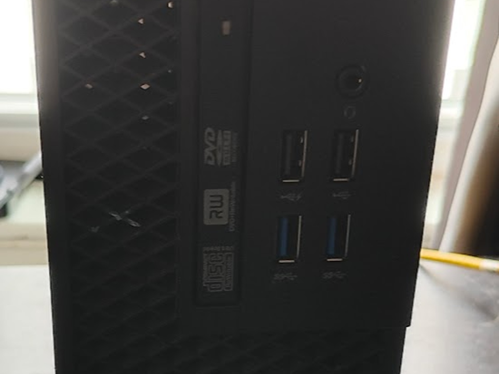 1080p Dell Compact
