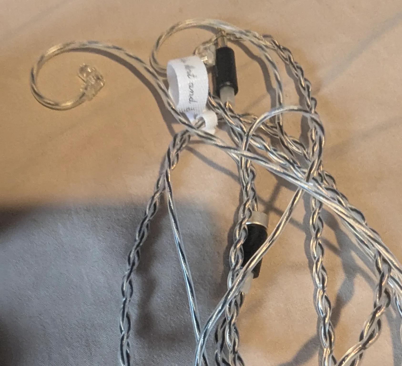 Linsoul SIMGOT EM6L (Lightly used)