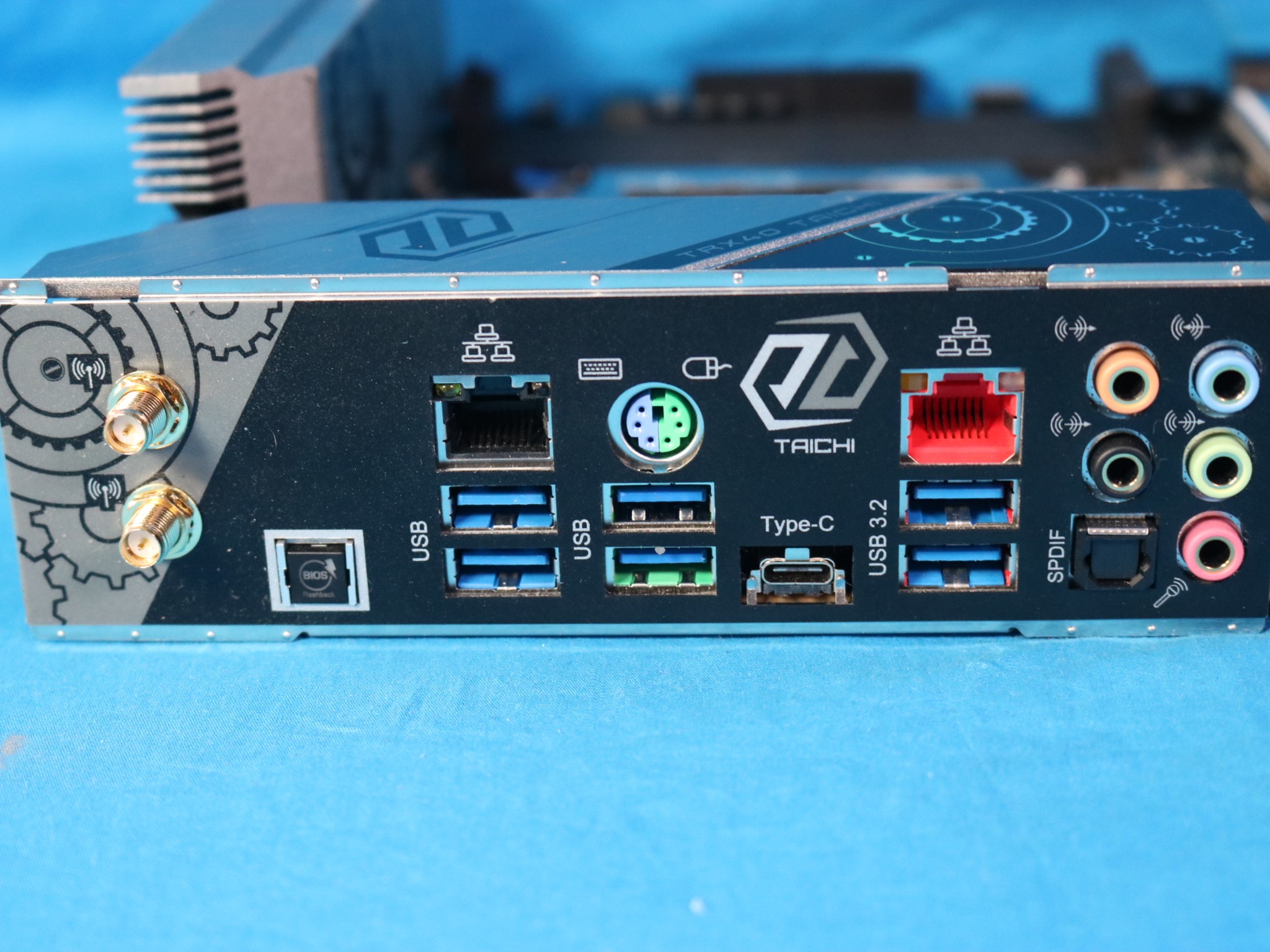*READ DESC!!!* ASRock TRX40 Taichi AMD Socket sTRX4 DDR4 ATX Desktop Motherboard