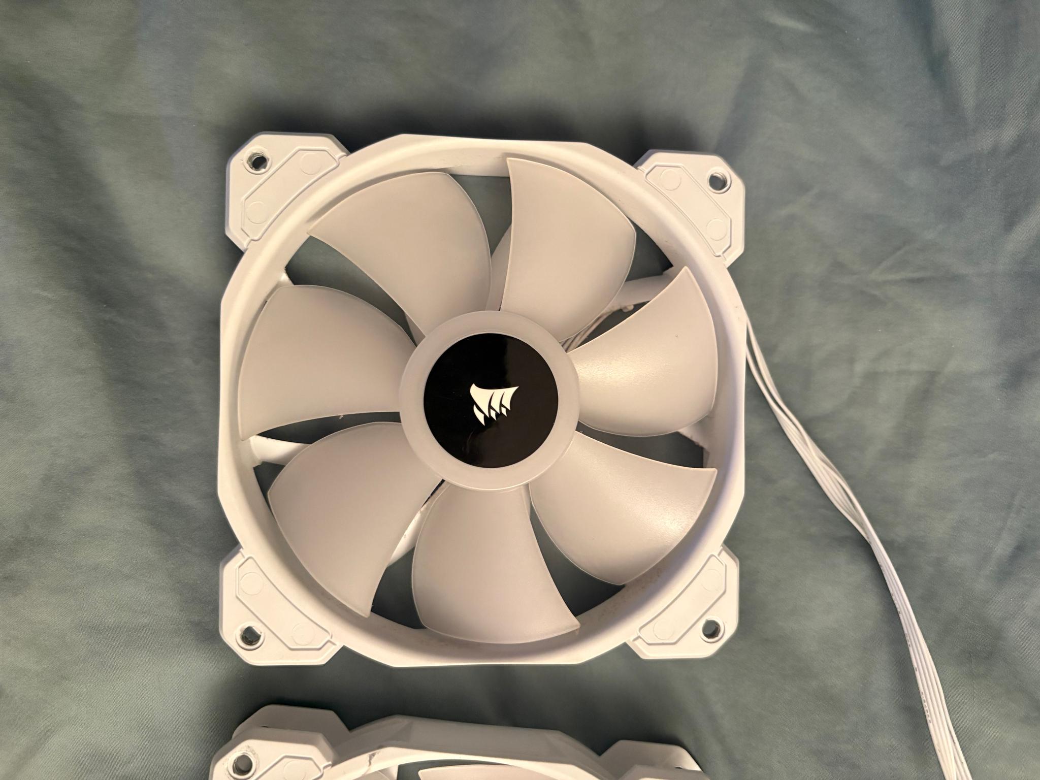 Corsair iCUE SP RGB ELITE 120mm White 3-Pack (No RGB Hub)