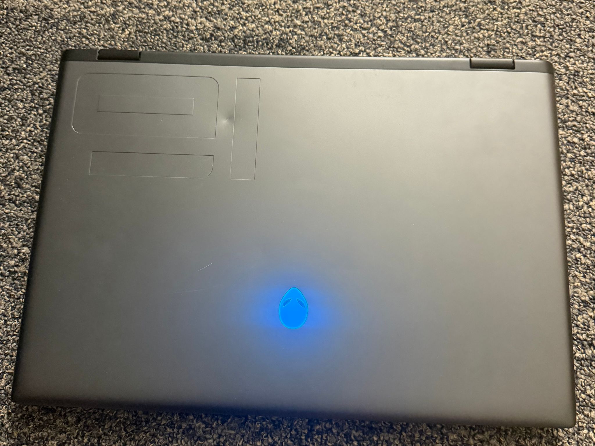 Alienware m16 R2 16" Core Ultra 9 185H 32GB 1TB SSD RTX 4060 8GB  - Used