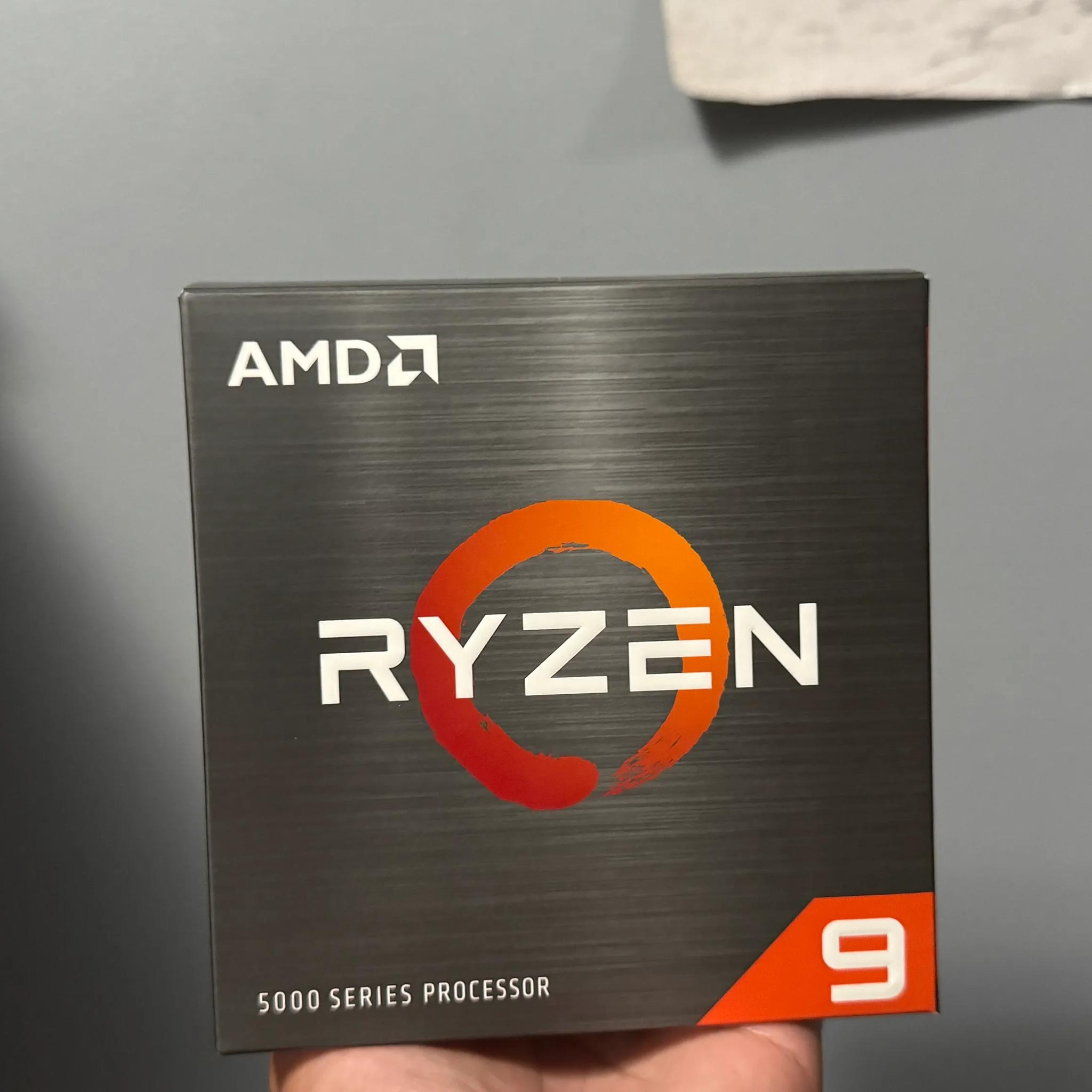 AMD Ryzen 5 5600G CPU/APU AM4 3.9 GHz Used - With Stock Cooler - NOT IN ORIGINAL BOX