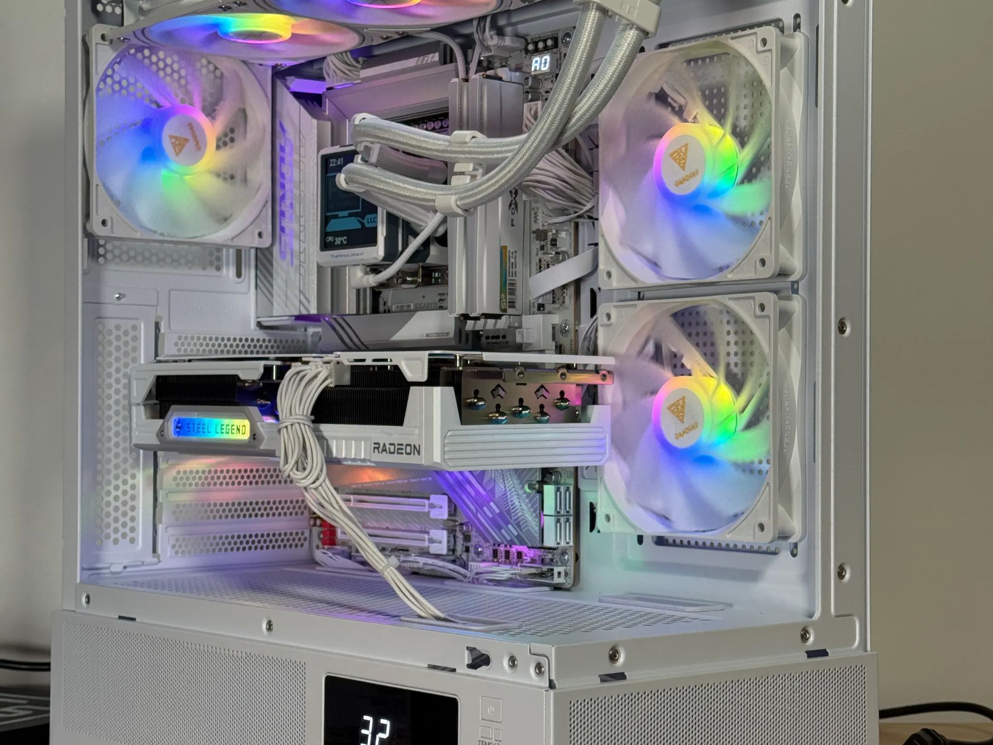 Intel Core Ultra 7 265k RX 9070XT Gaming PC
