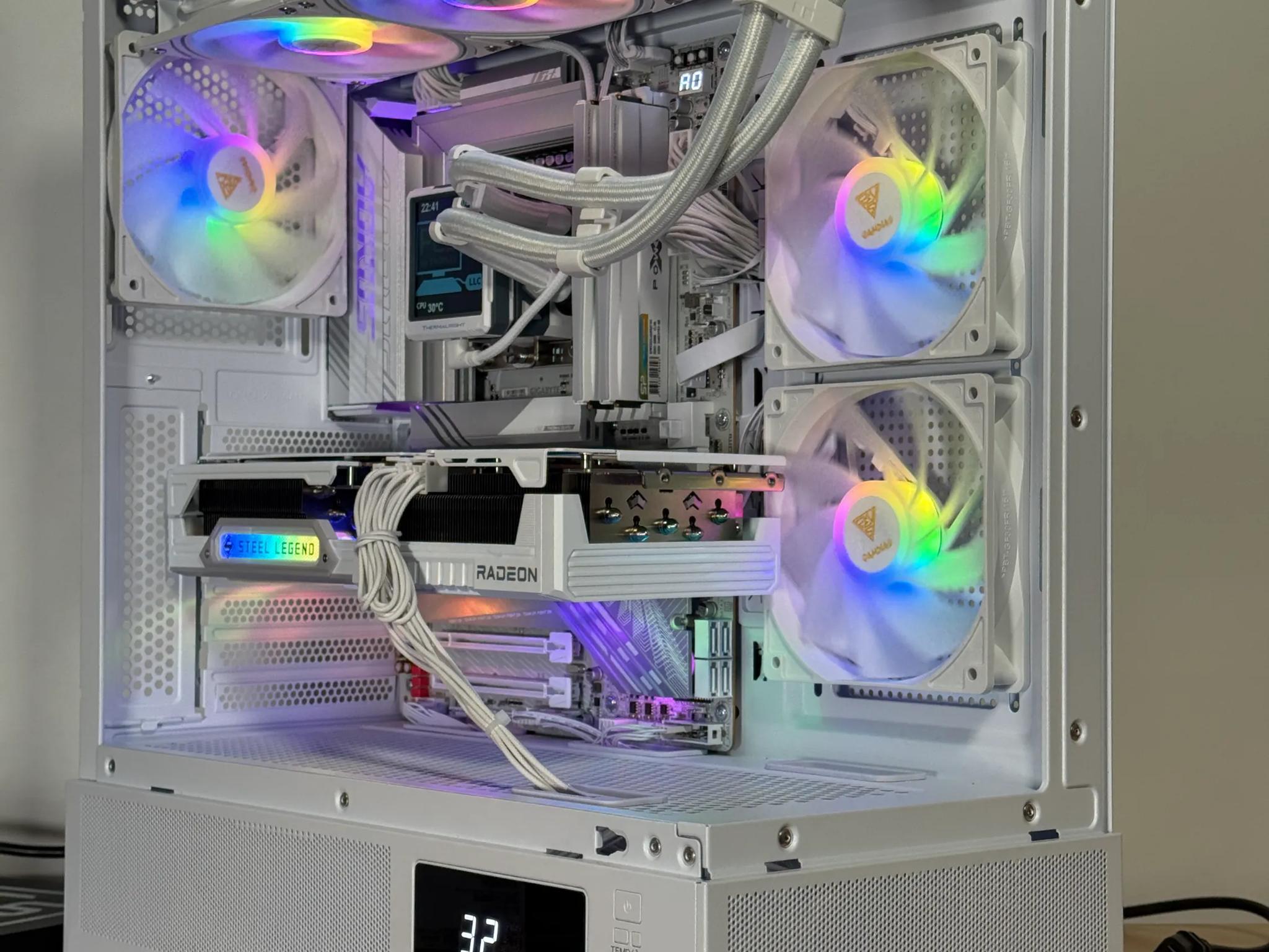 Intel Core Ultra 7 265k RX 9070XT Gaming PC