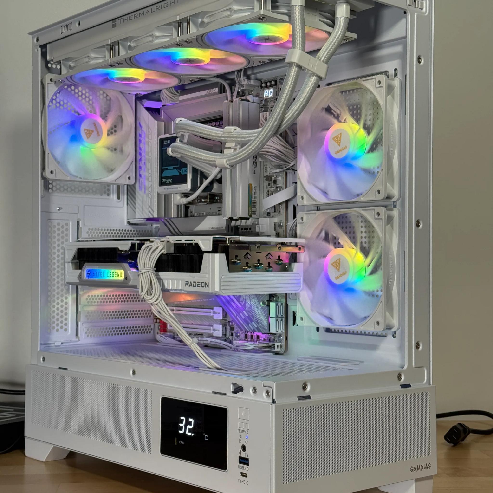 Intel Core Ultra 7 265k RX 9070XT Gaming PC