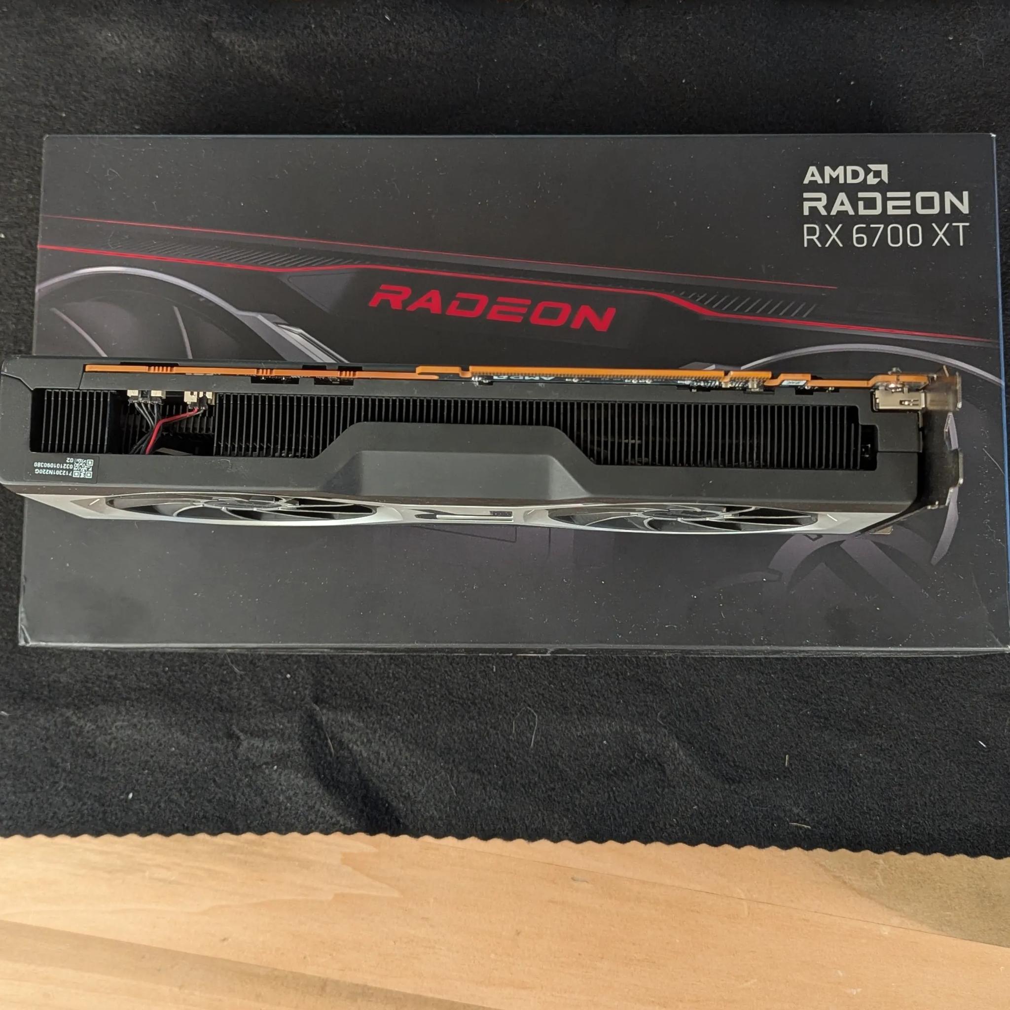🔥 AMD Radeon RX 6700 XT Reference Edition – 1440p Gaming Beast | Clean & Powerful 🎯