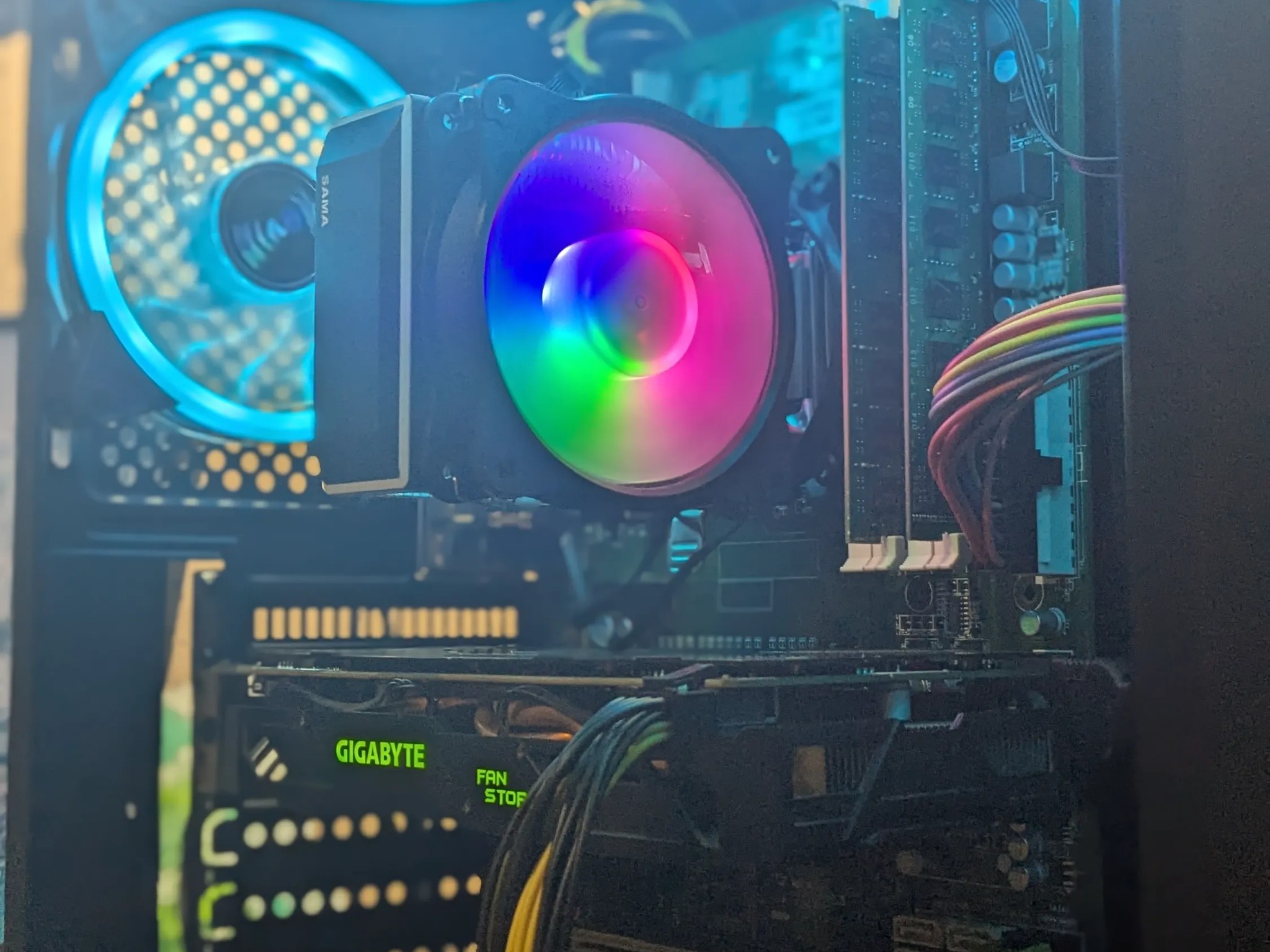 100 FPS Fortnite | 180 Day Warranty | i5-4590 , 16GB RAM, 480GB SSD, RX 570 4GB, RGB, Wifi, Win10