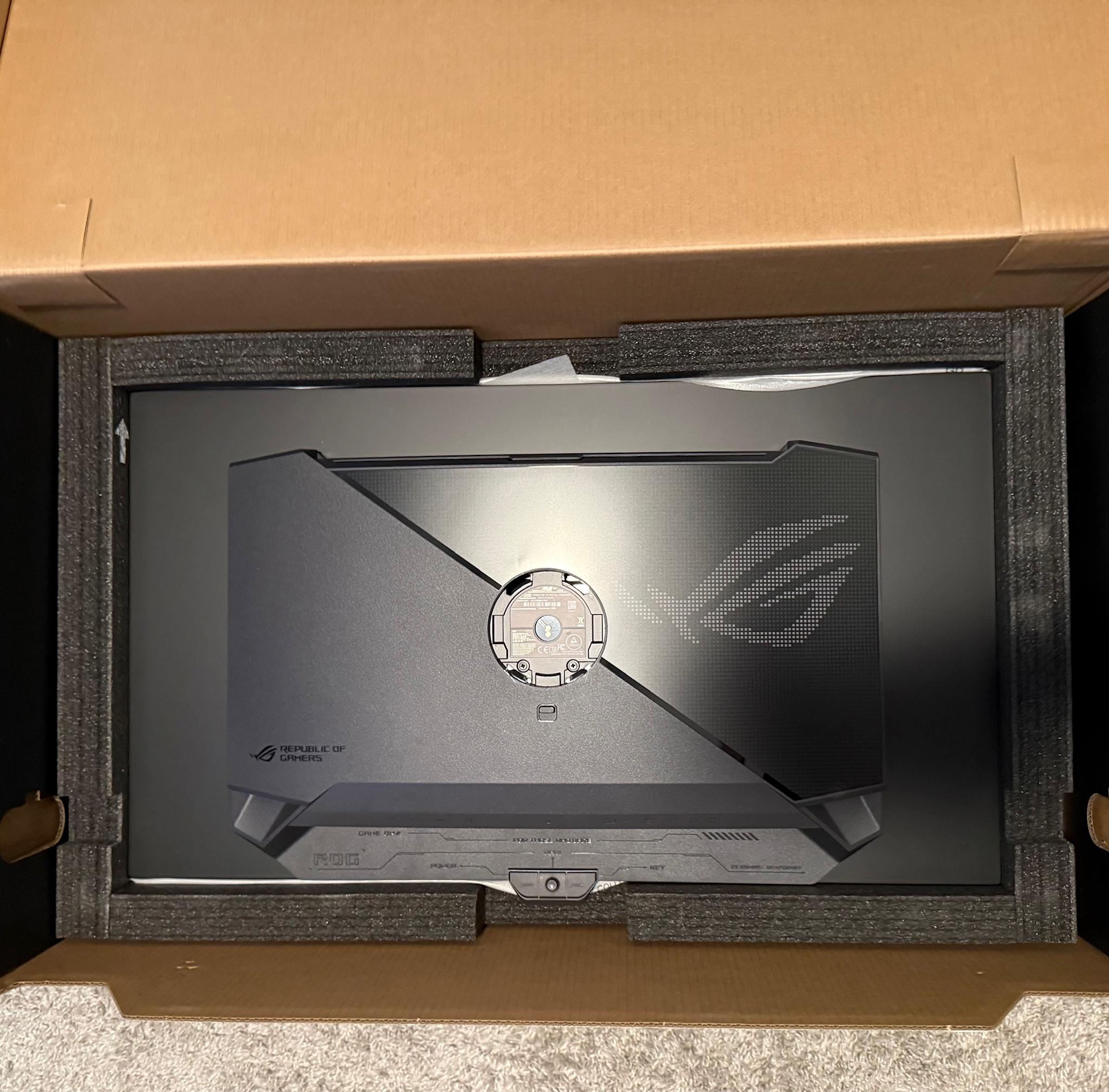 ASUS Swift QD-OLED PG32UCDM 32"