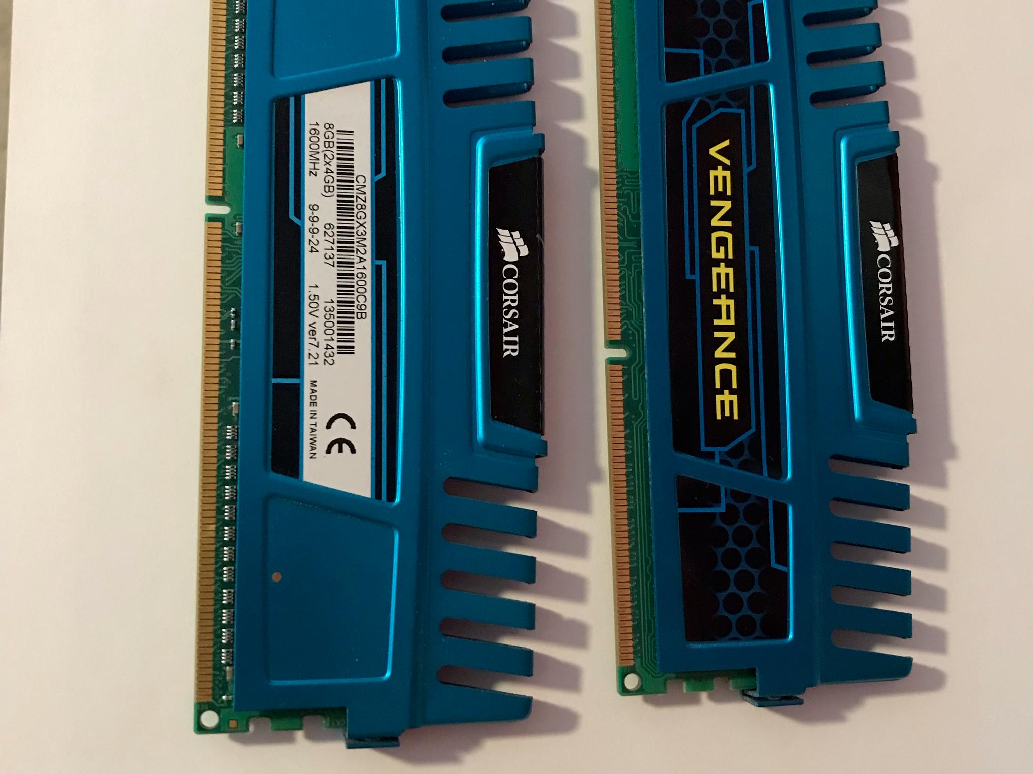 Corsair Vengeance DDR3 8gb RAM kit (2x4GB) 1600MHz 1.50V