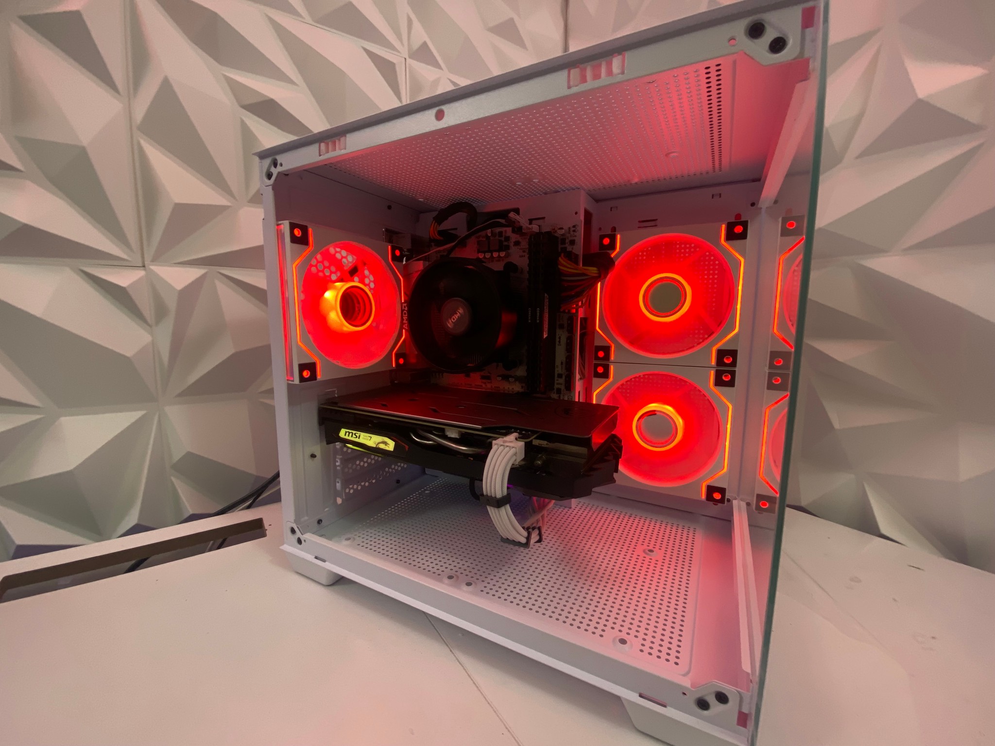 🎅🎅 White Elite Build – Ryzen 5 2600 + GTX 1660 Ti 6GB | 1080p High FPS Ready