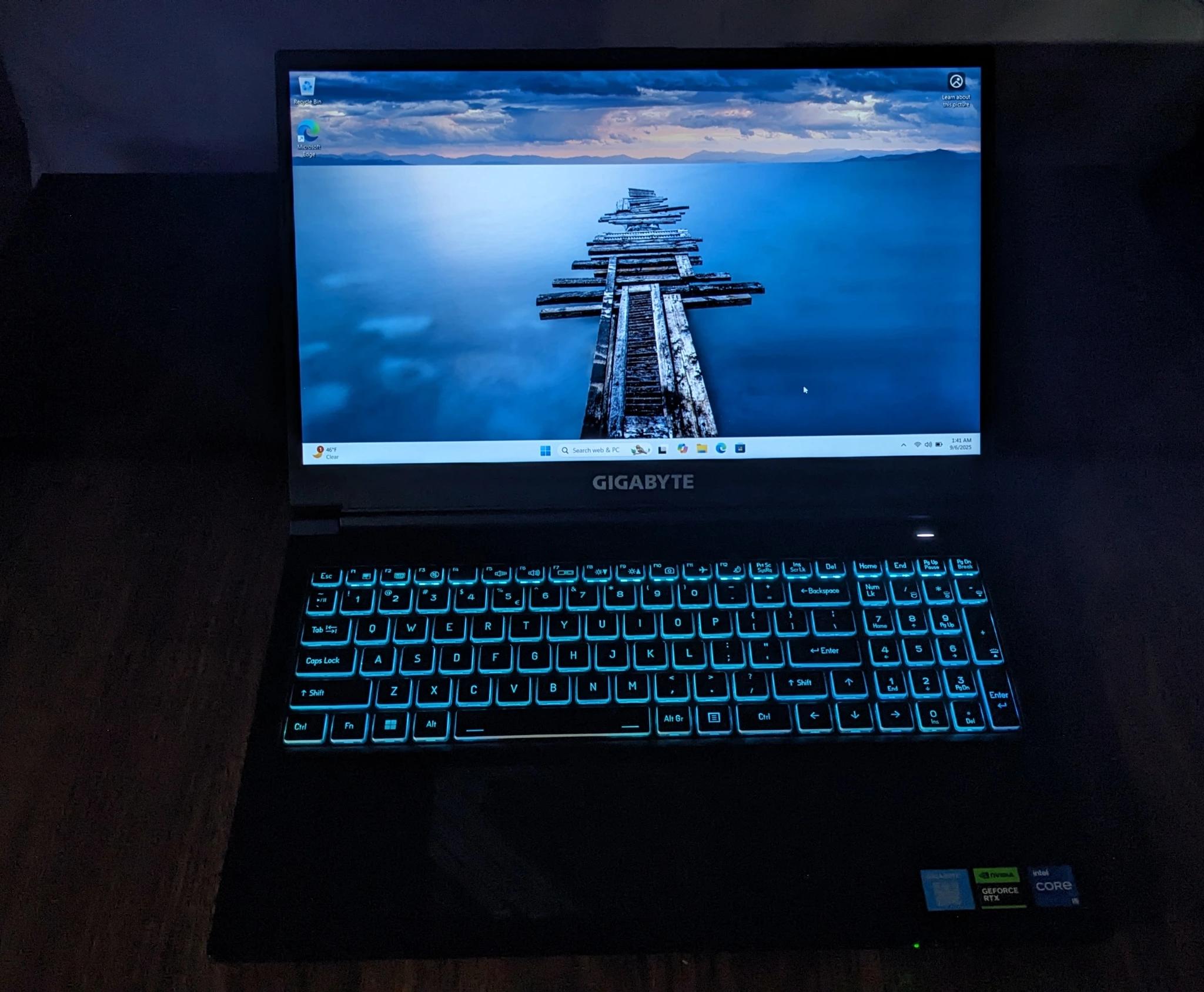 15.6" Gigabite G5 KF5" RTX 4060m, 12500H, 32GB ddr4 3200, 512GB Gen 4 NVMe. 144hz display