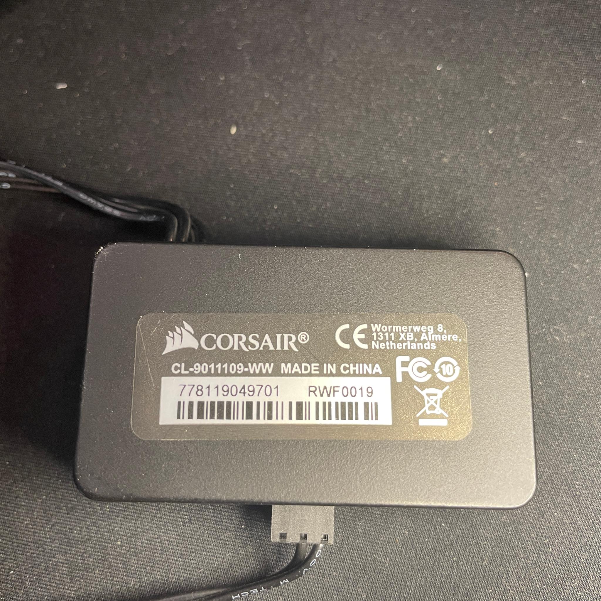 Corsair RGB Lighting Controller Hub with Cables cl-9011109-WW