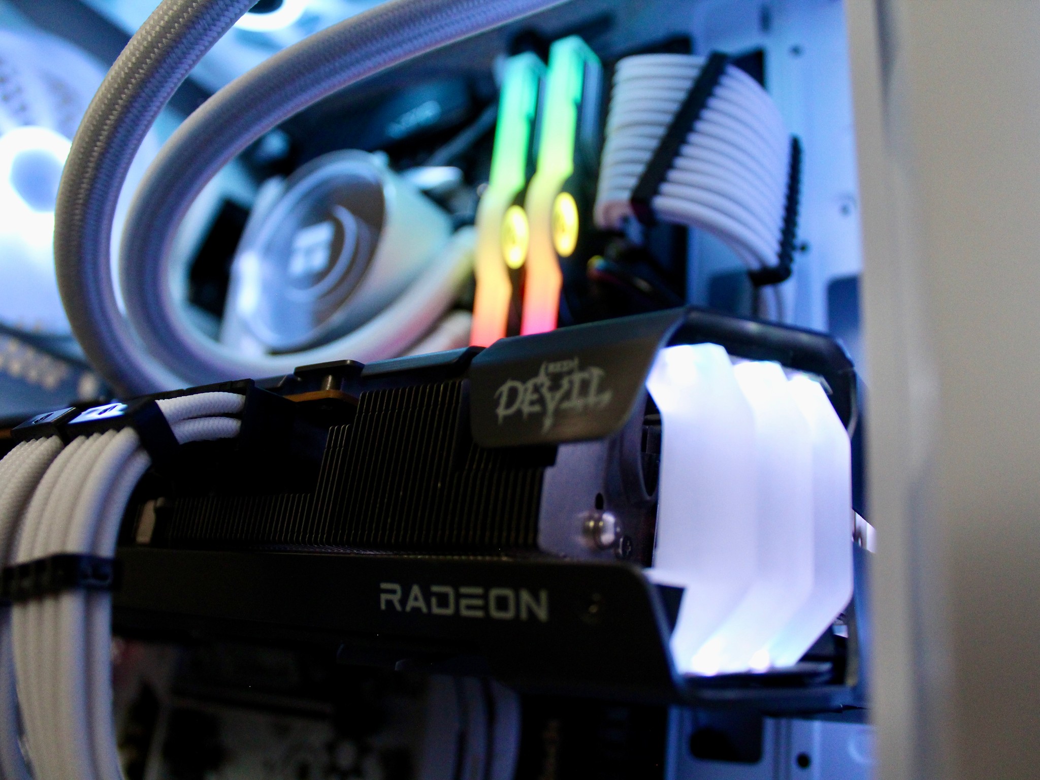 ⚫️ The Domino ⚪️ | Ryzen 7 5800X | 6700XT 12GB | 1TB M.2 Gen4 | 32GB DDR4 | W11 + WiFi |