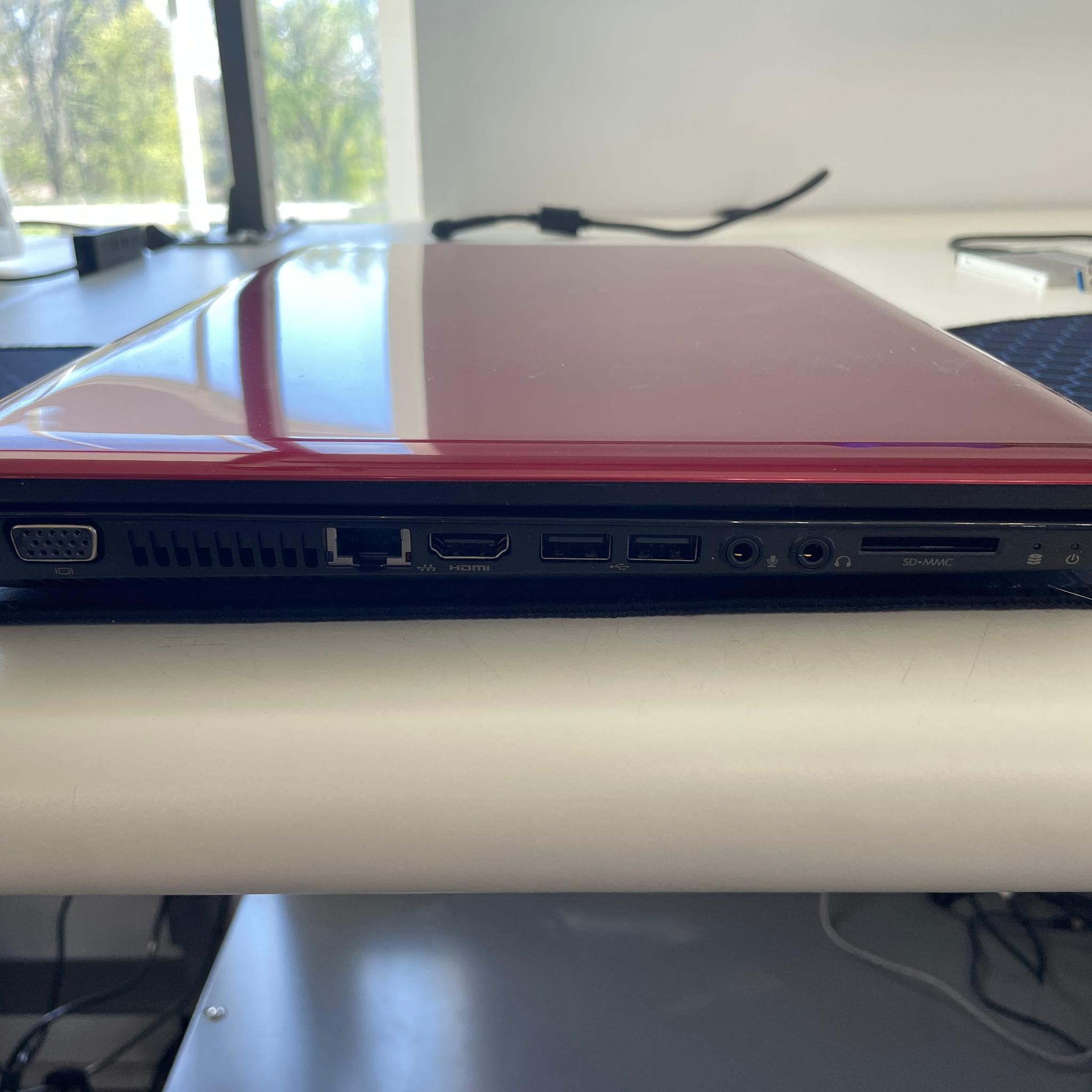 HP Pavilion G6 - i3-2330M + HD Graphics 3000 + 256 2.5” SSD