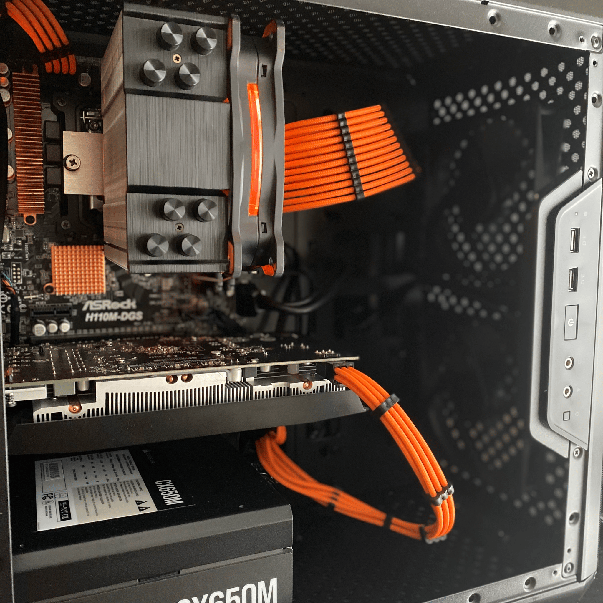 Custom Gaming PC i7 6700/ 32GB RAM 3200Mhz/Radeon RX 570 8GB