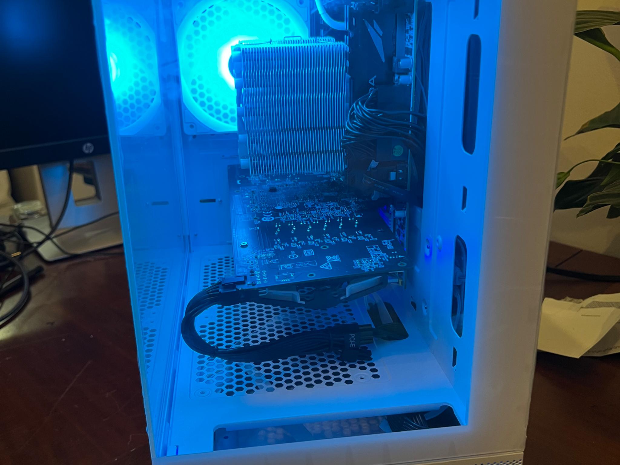 Intel 10 Core White Gaming PC RX 580 1tb SSD 32GB RAM WIFi WINDOWS 10 Pro