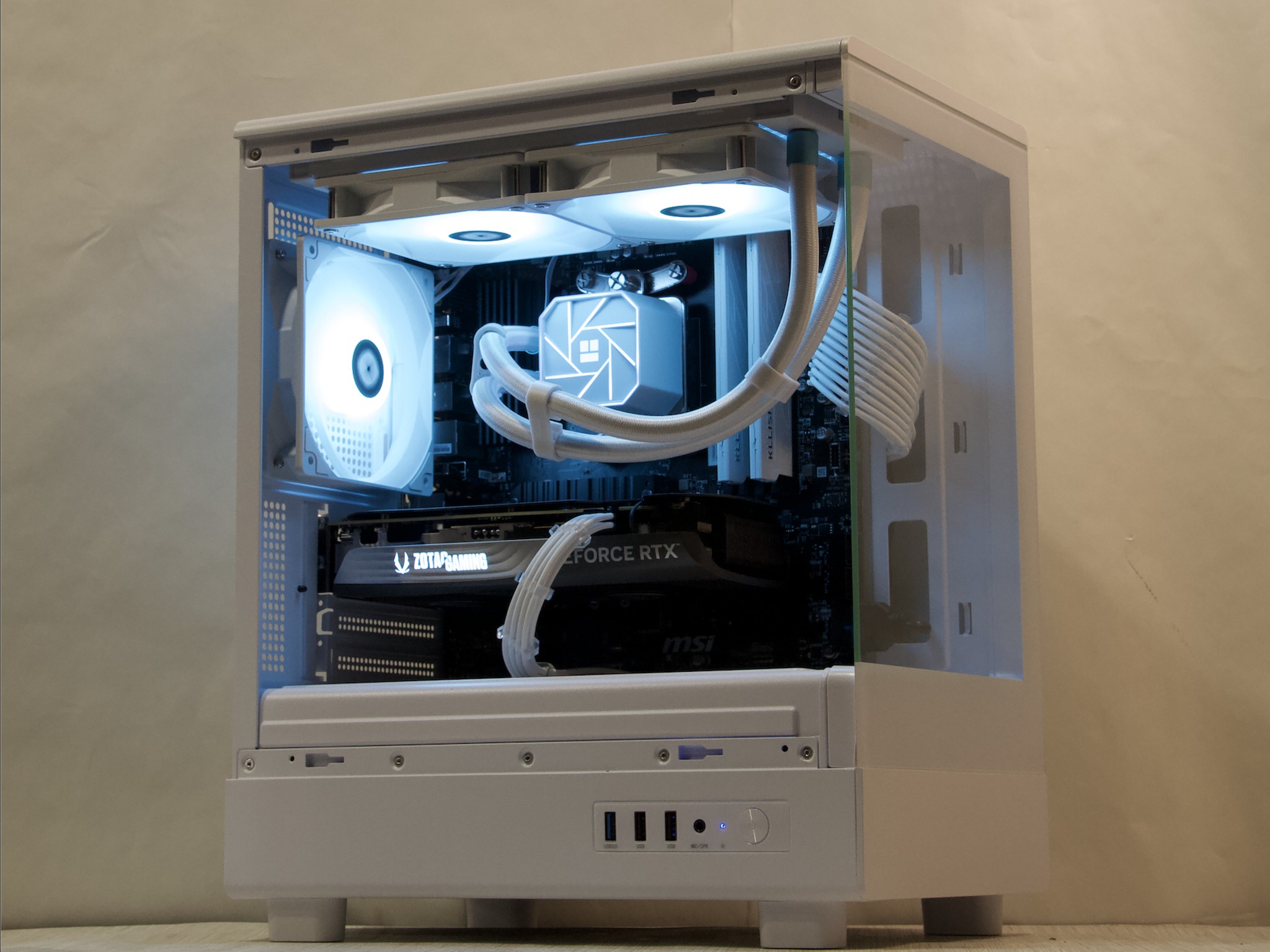 RTX 4070, Ryzen 7 5700X, 32GB DDR4, 1TB NVMe SSD, WiFi, Windows 11 Pro - Custom Gaming PC