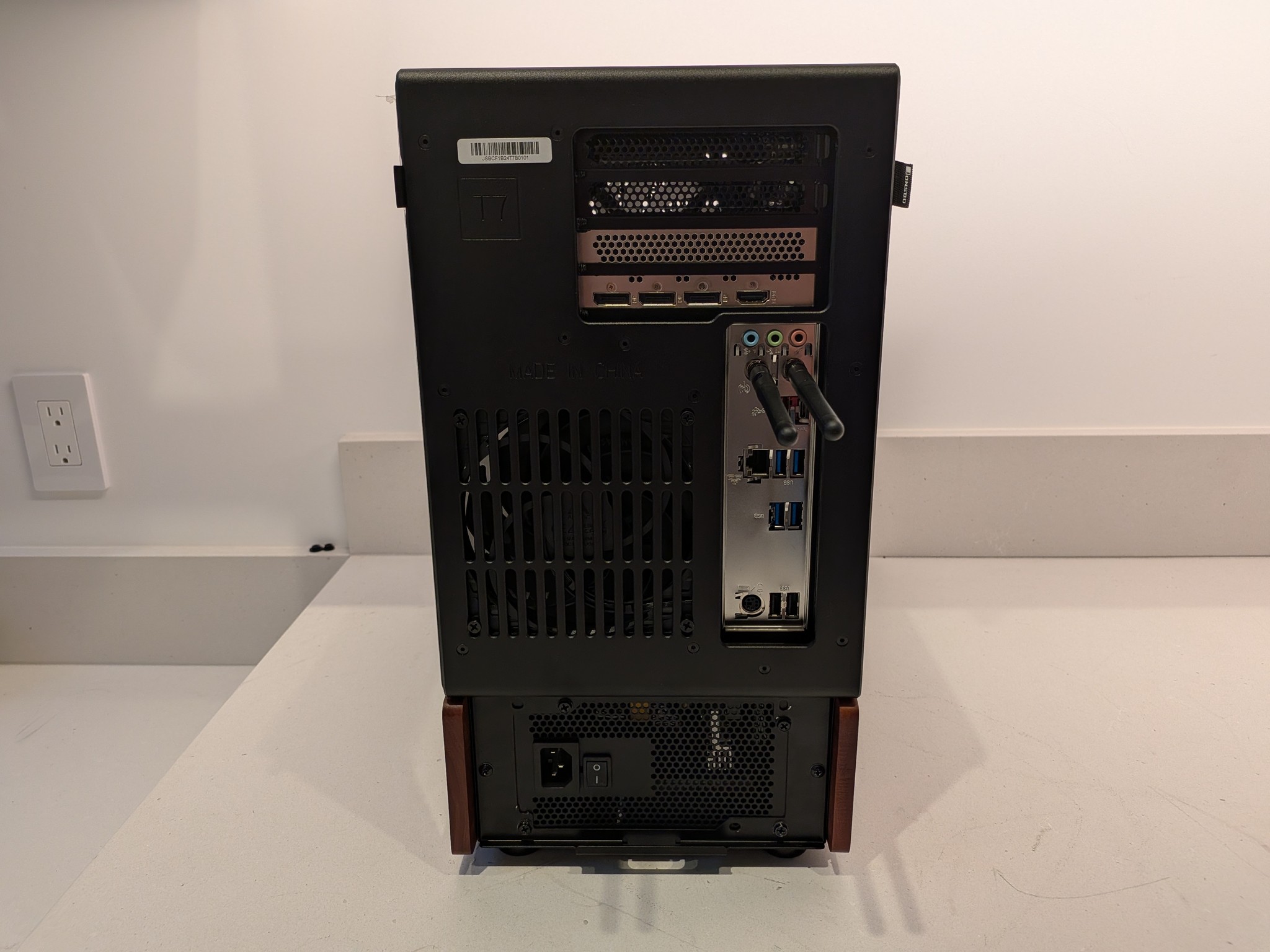 1440p Lumberjack - Intel Arc B580, Intel Core i5 12600KF, 32 GB DDR4, 1 TB Gen 4 NVME, RGB