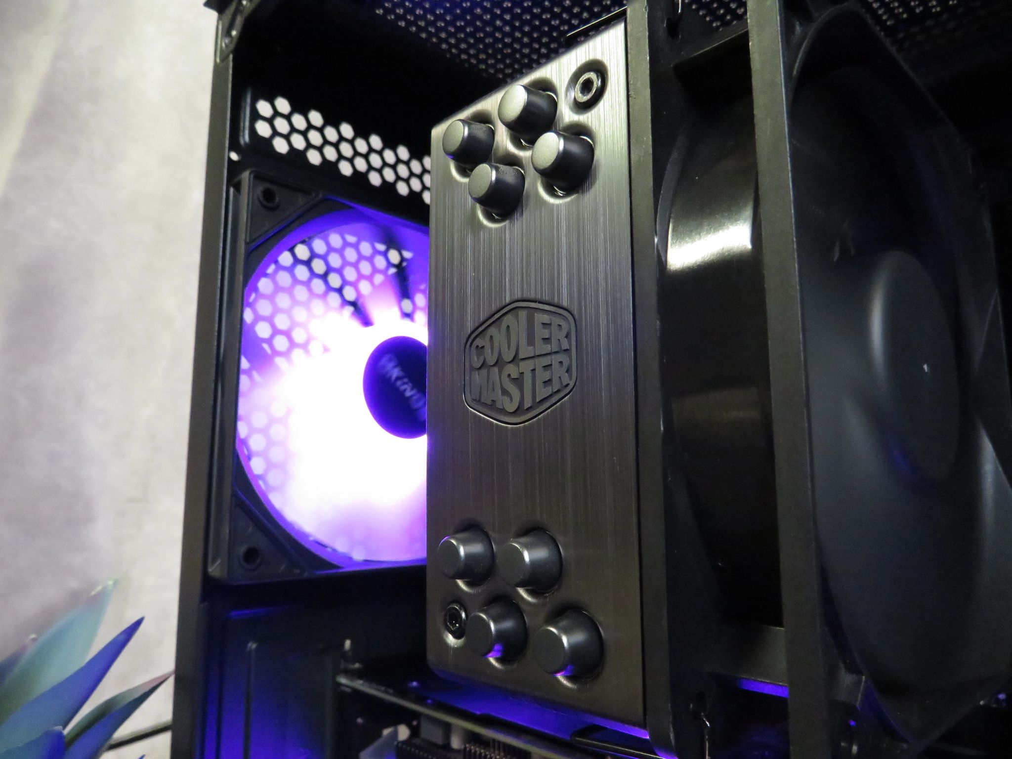 Entry level GAMER: Ryzen 5 2600X + GTX 1660 SUPER + 16 GB DDR4 + 1 TB NVME SSD