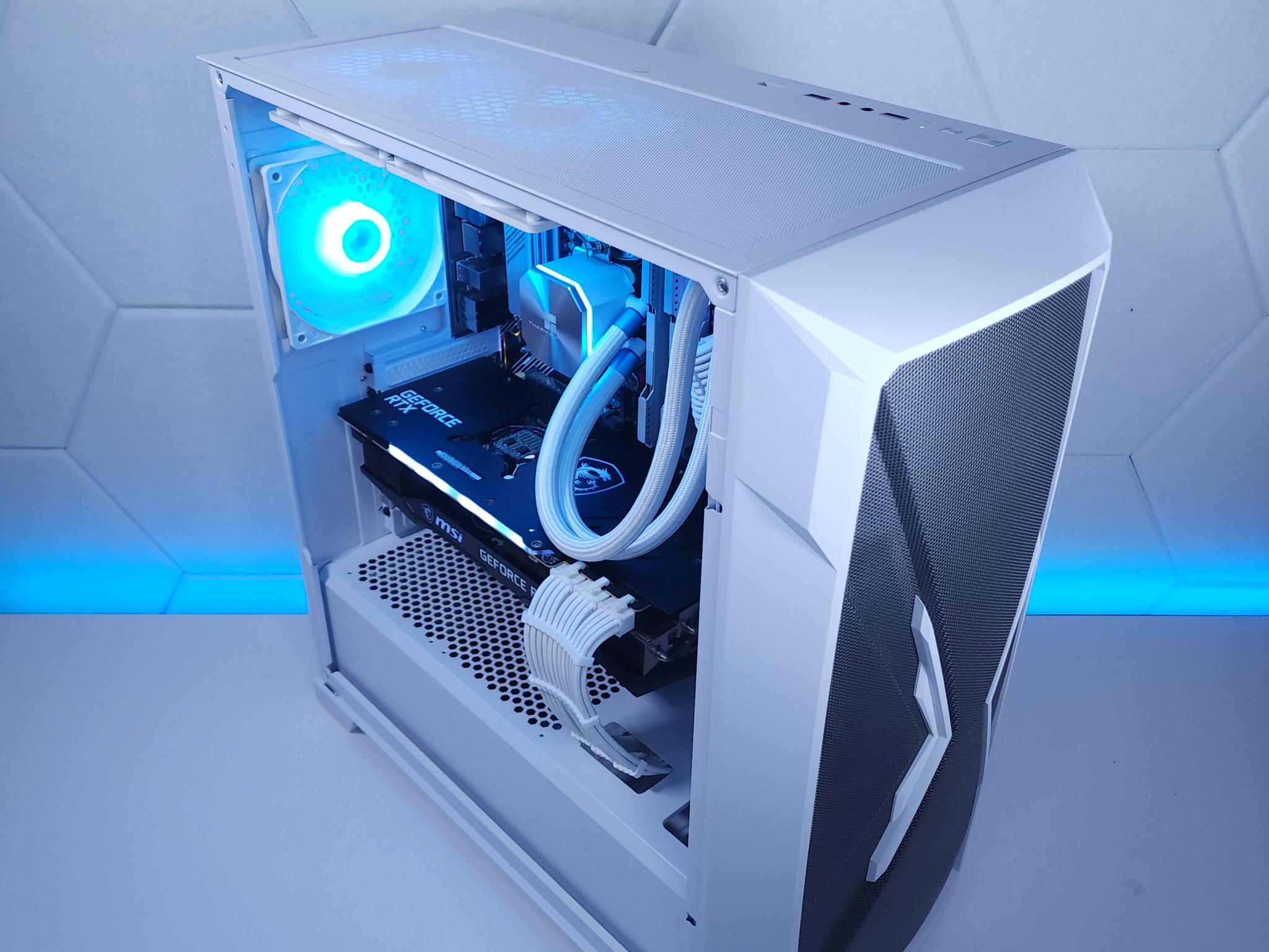 💙🤍RTX 3080Ti | Ryzen 7 5700X | 32GB 3200MHz | 1TB NVMe SSD