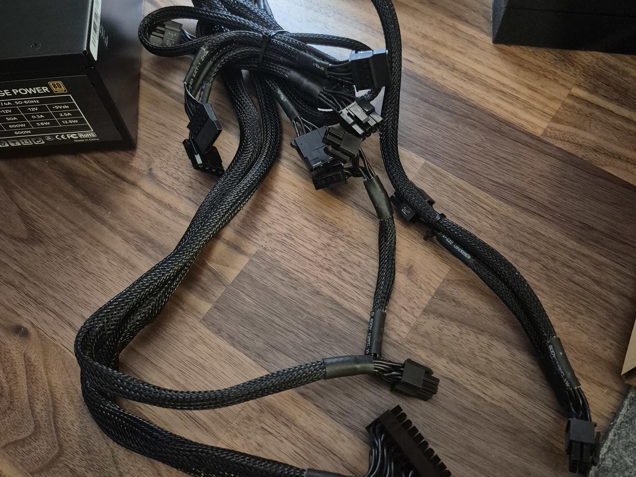 Apevia prestige 600 watt 80+ gold