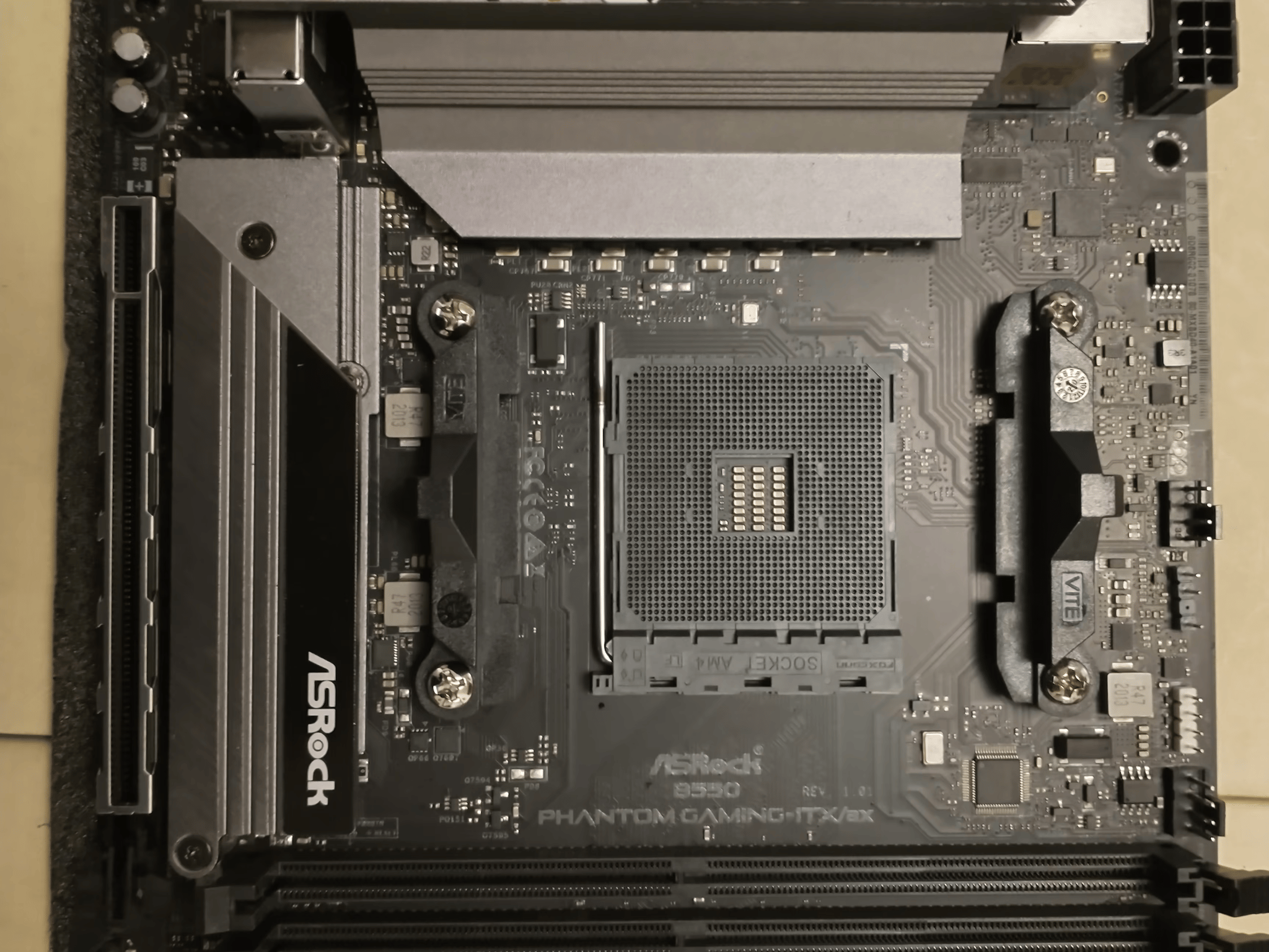 Asrock B550 PHANTOM GAMING ITX/ax