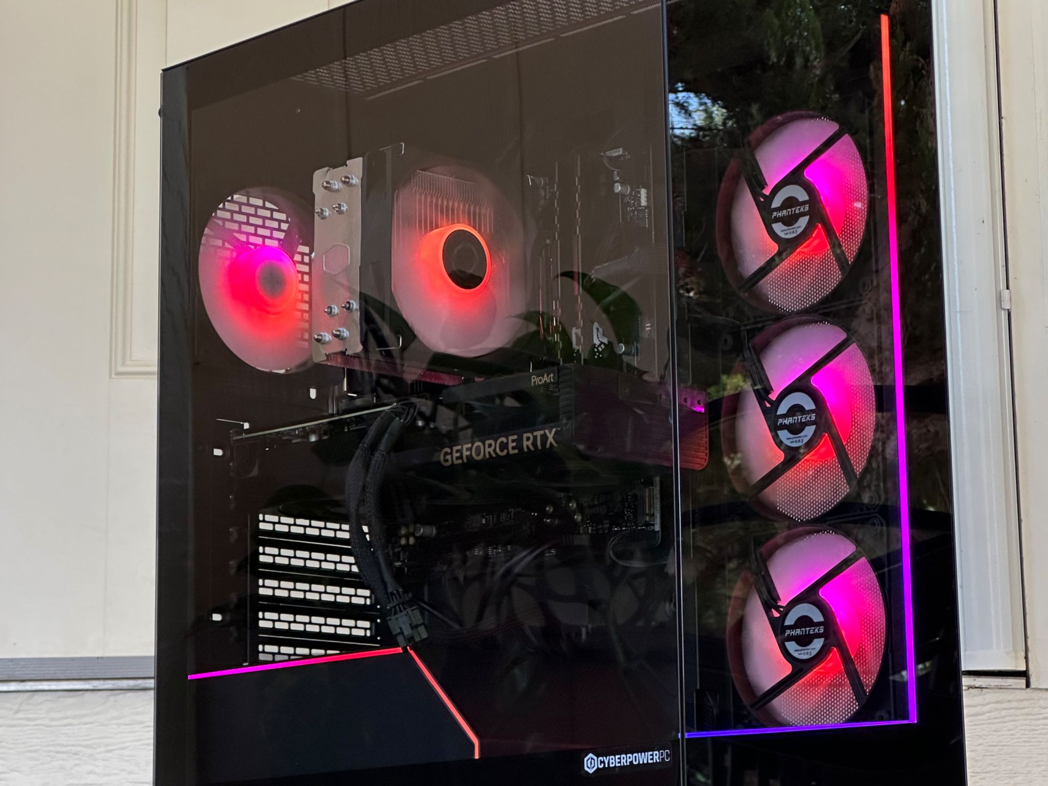 Ryzen 7 7700 / RTX 4060 Ti 16GB / 32GB DDR5 / 2TB MSI Nvme ssd / Windows 11
