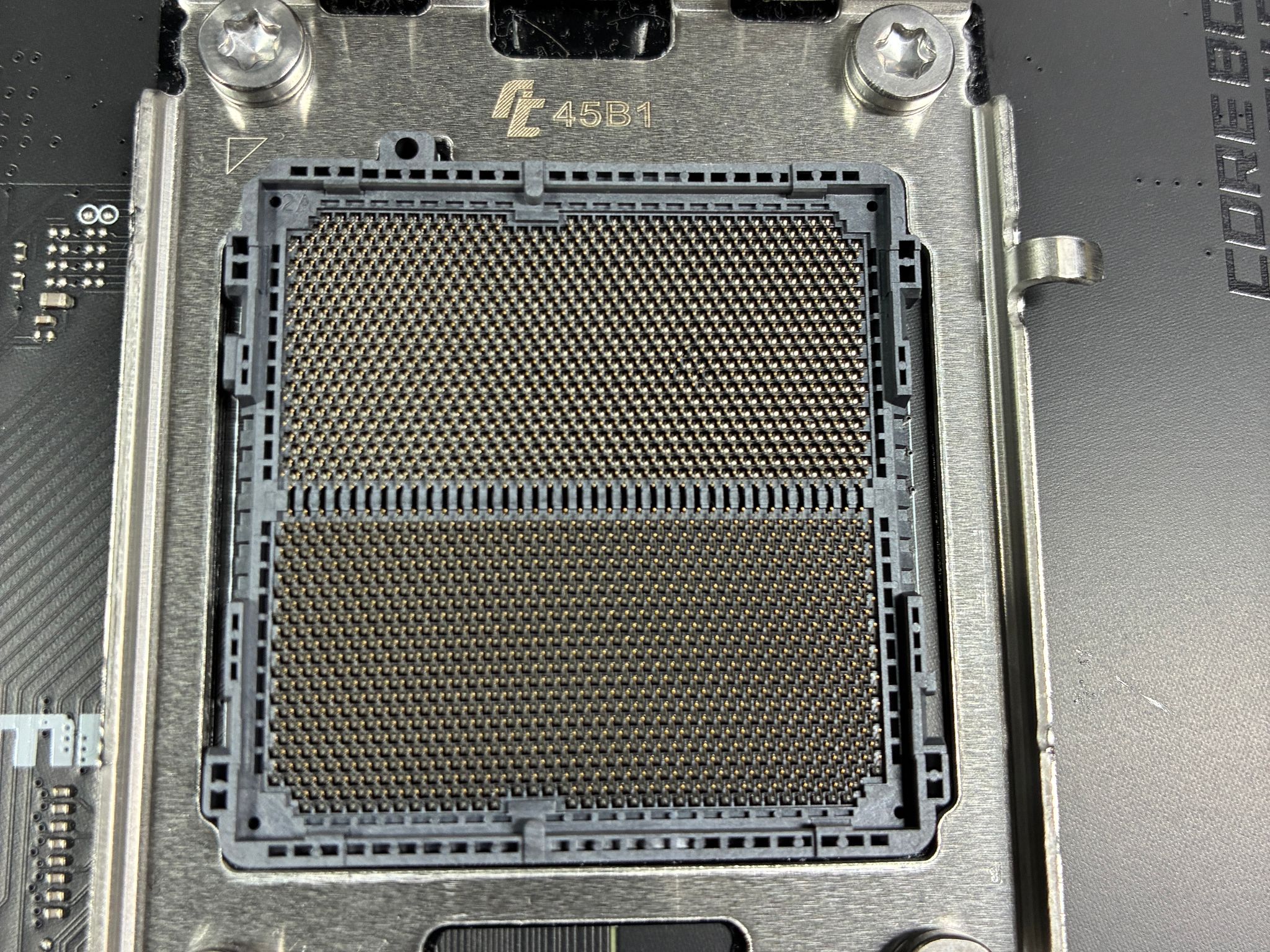 MSI MAG B650 Tomahawk WiFi (Motherboard)