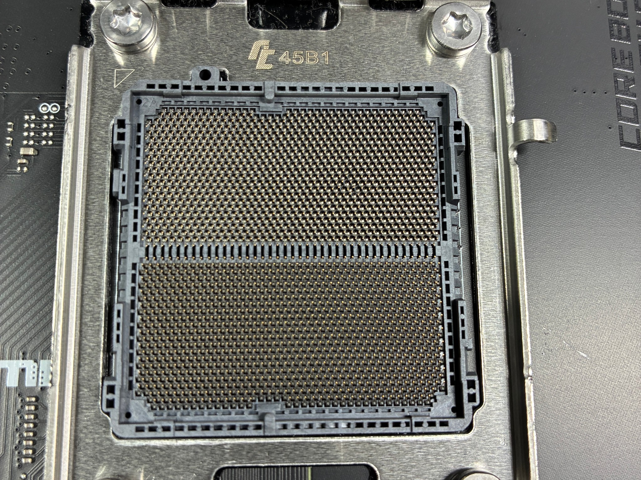 MSI MAG B650 Tomahawk WiFi (Motherboard)