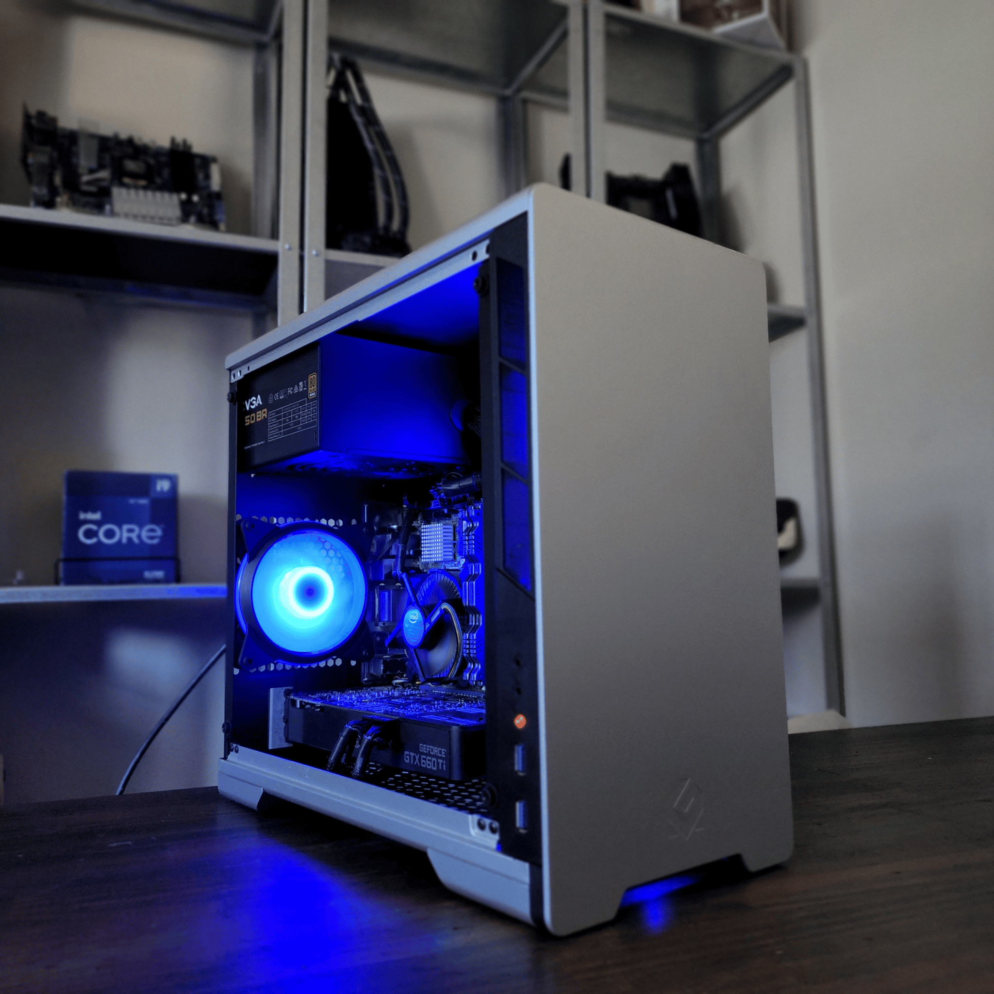 Intel Core i7 2600 // EVGA GeForce GTX 660 Ti // 16GB 1600MHz