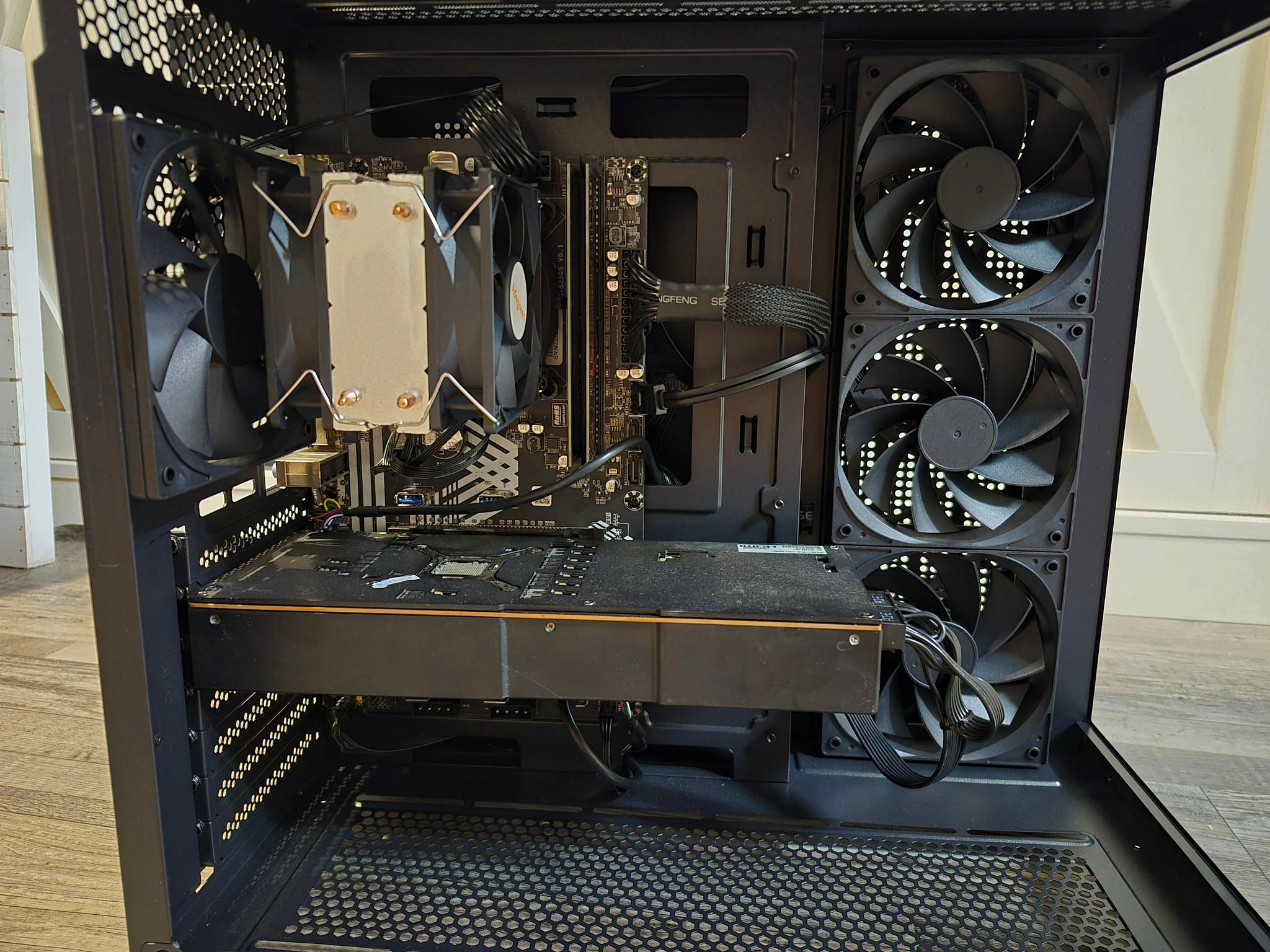 Anti-RGB, Anti-Windows | i7-6700, 16GB RAM, Radeon BC160 8GB, 500GB SSD