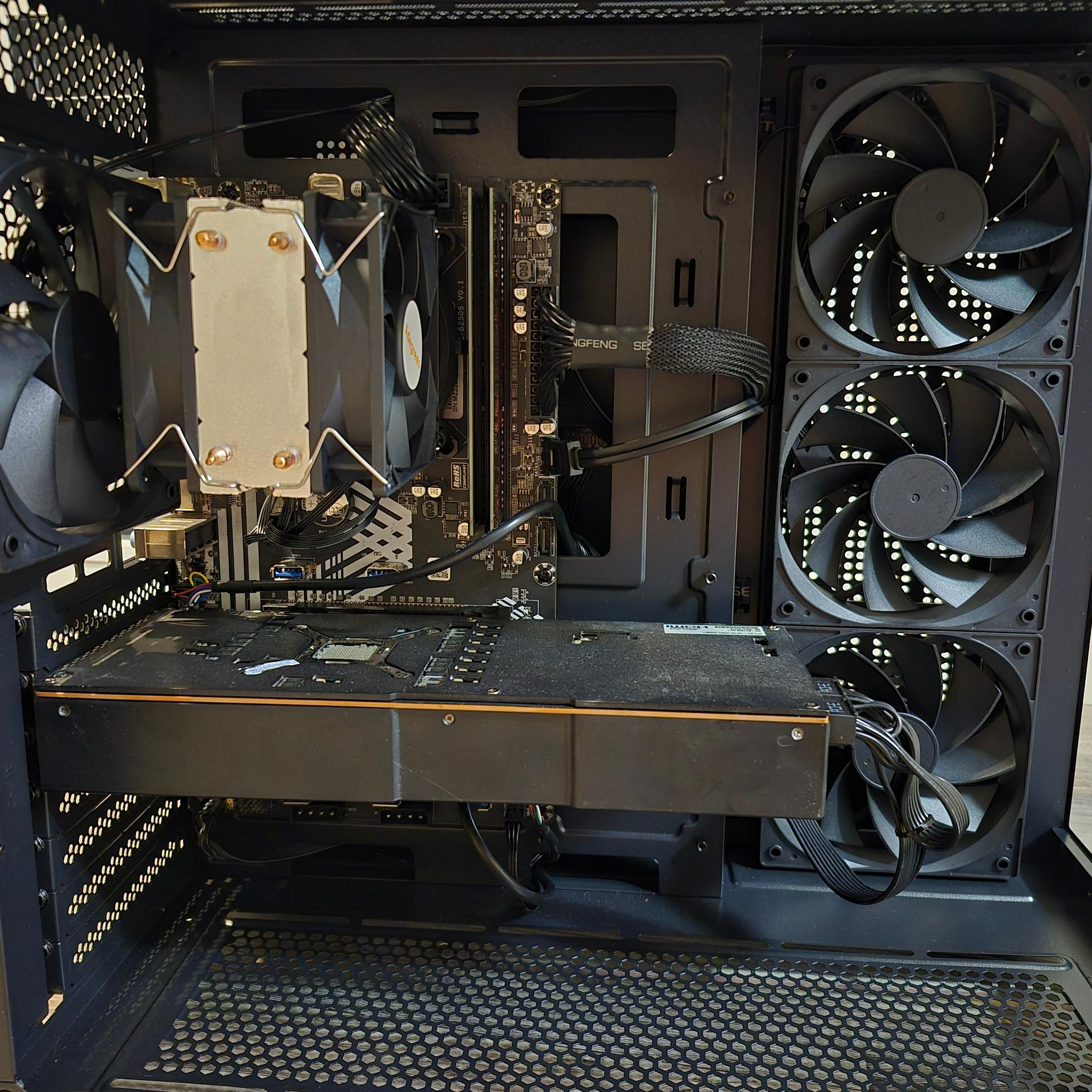 Anti-RGB, Anti-Windows | i7-6700, 16GB RAM, Radeon BC160 8GB, 500GB SSD