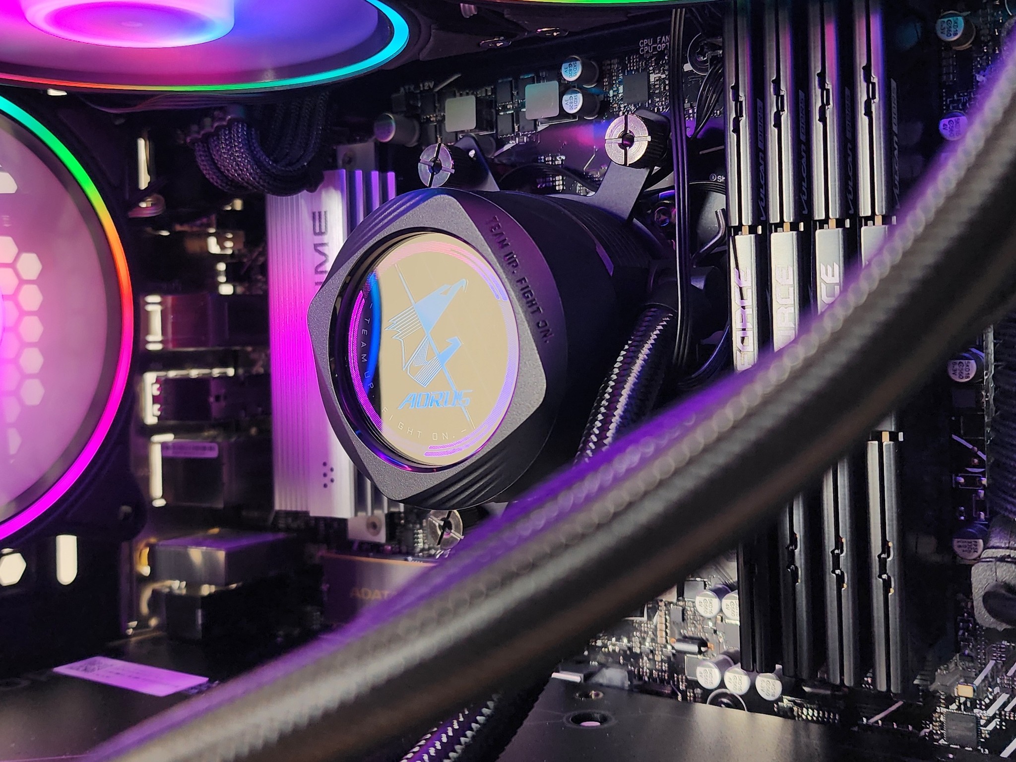 Gaming PC Ryzen 7 7700 32GB RAM 1TB SSD RTX 4070 12GB Windows 11 PC