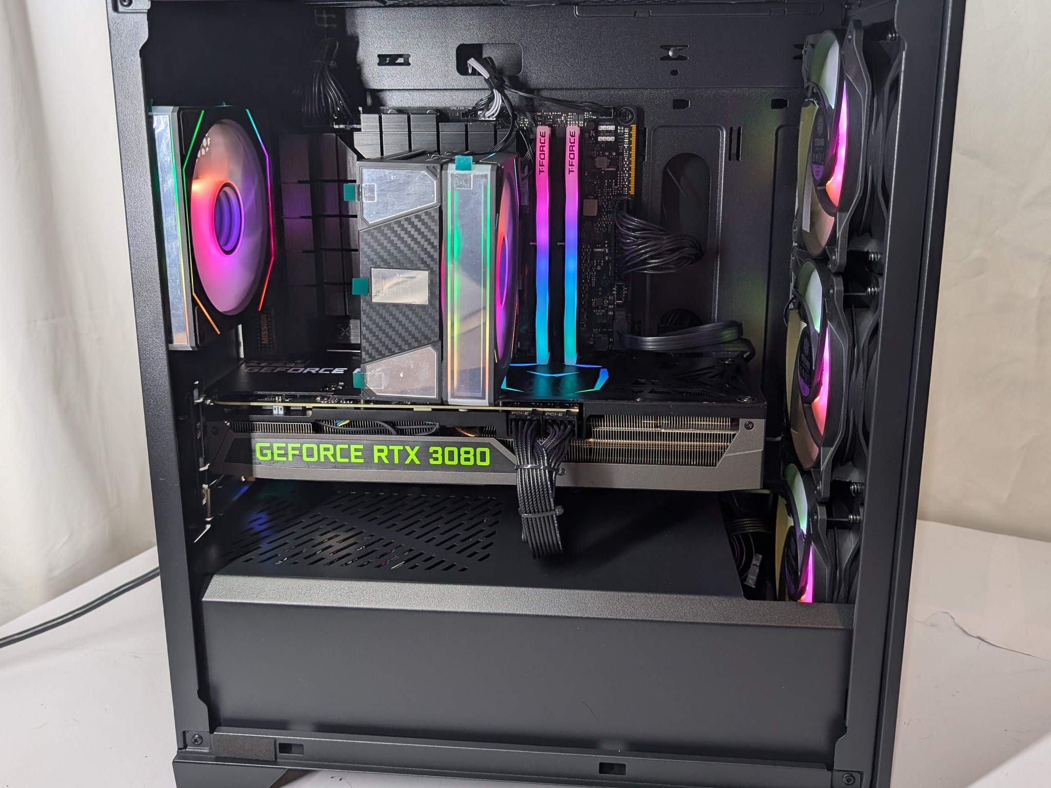 RTX 3080 | i7 12700KF | 16GB DDR5 | 1TB NVME | 650W