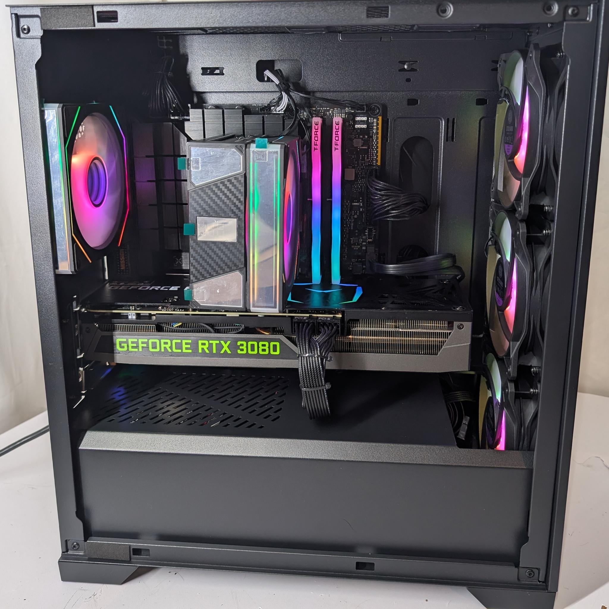 RTX 3080 | i7 12700KF | 16GB DDR5 | 1TB NVME | 650W