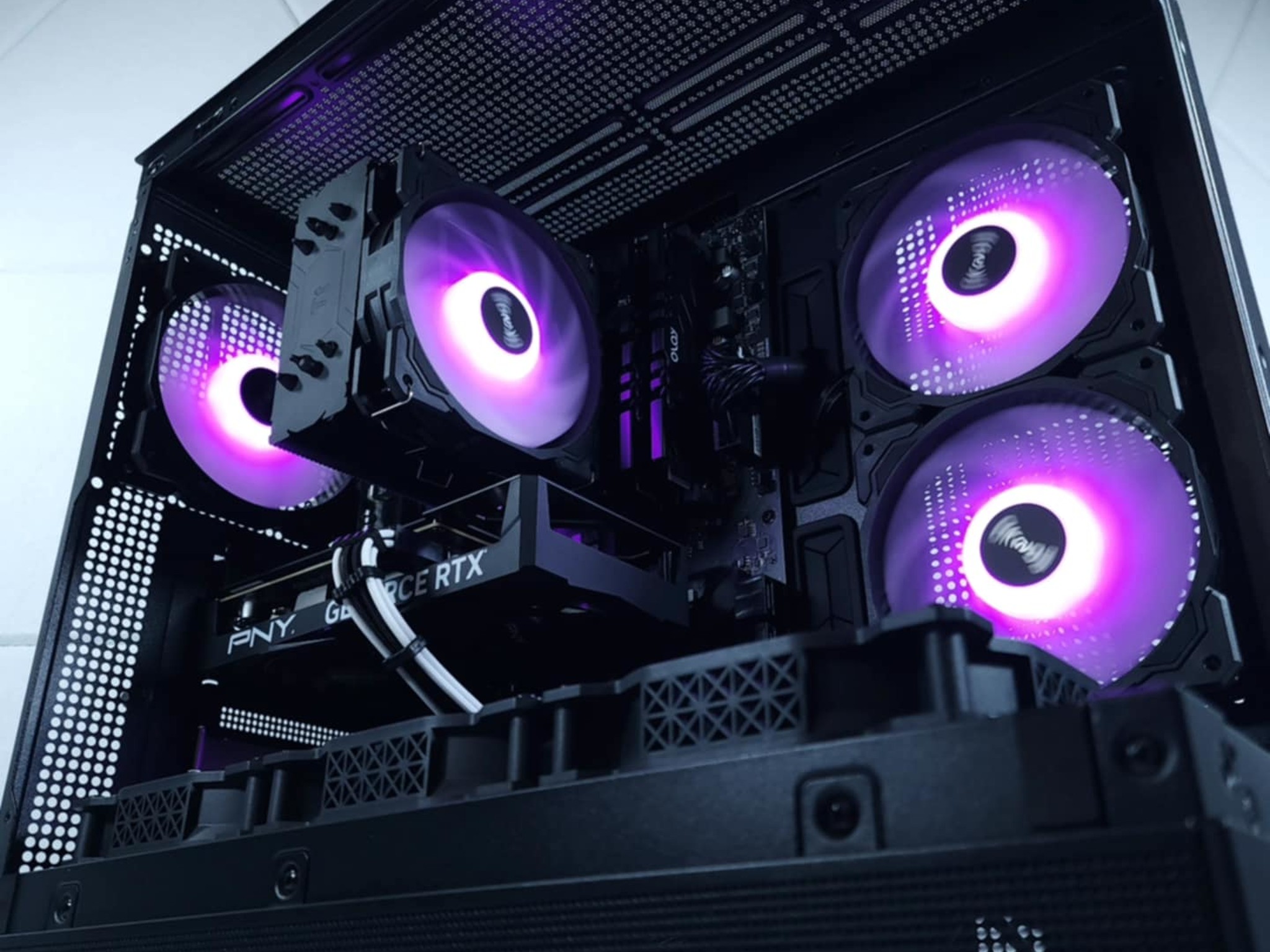 💜RTX 4060●Ryzen 5 5600GT●1TB NVMe●32GB 3200MHz DDR4●1080p Gaming Computer