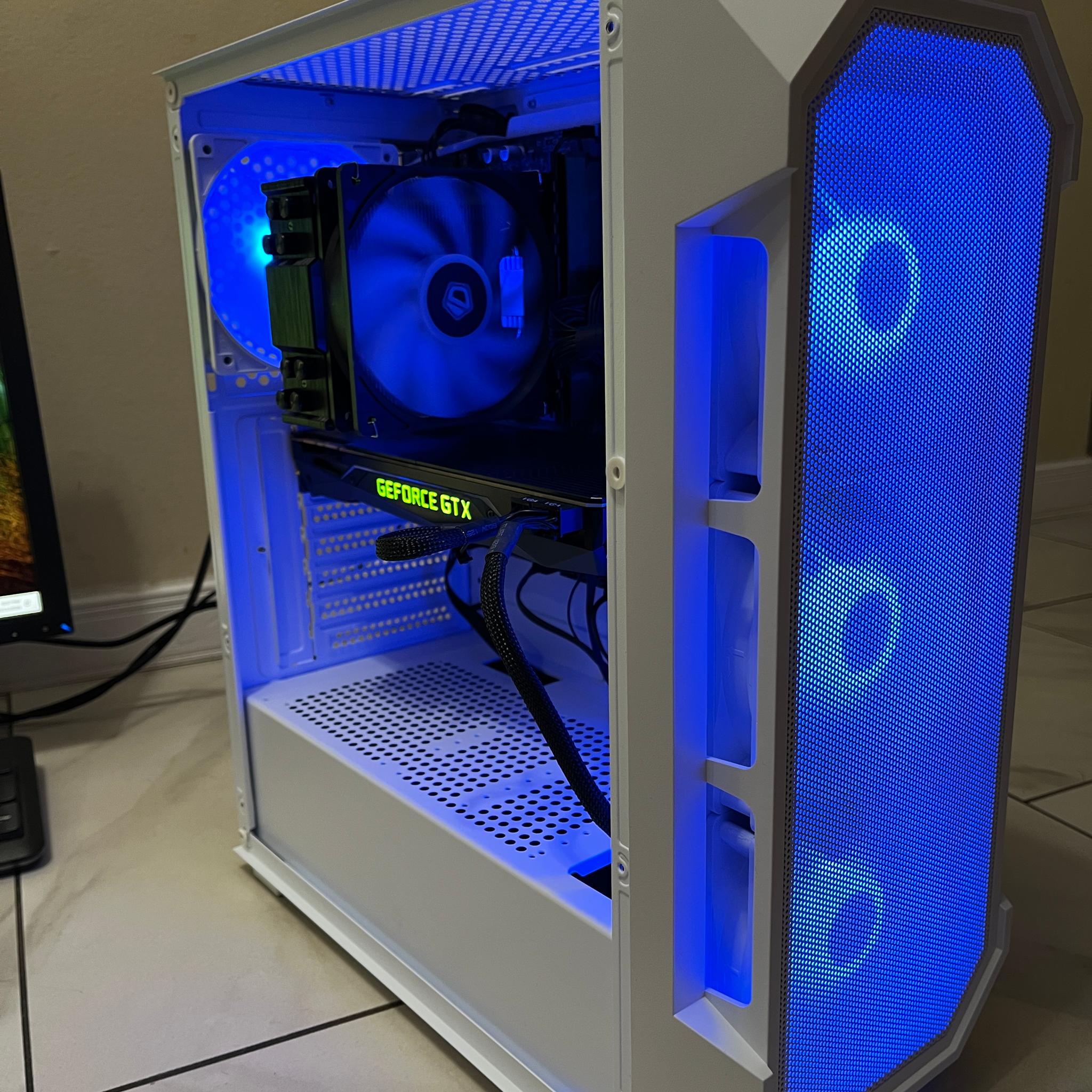🟠🔥NVIDIA TITAN X Pascal, Intel i7-7700k, 12GB RAM, 500 GB SSD, High Performance RGB Gaming PC 🖥️🟢
