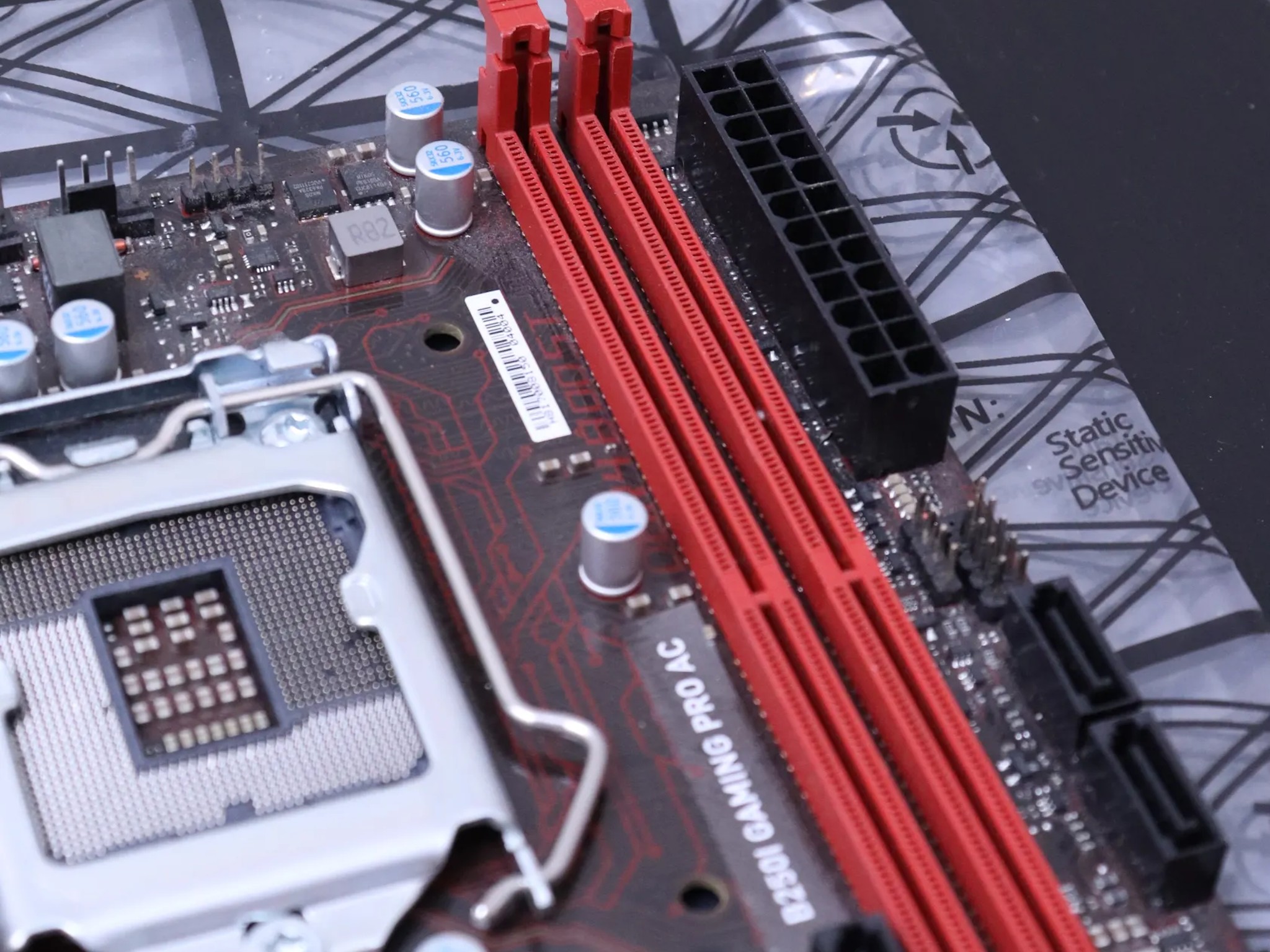 MSI B250I Gaming Pro AC Mini-ITX Motherboard LGA1151