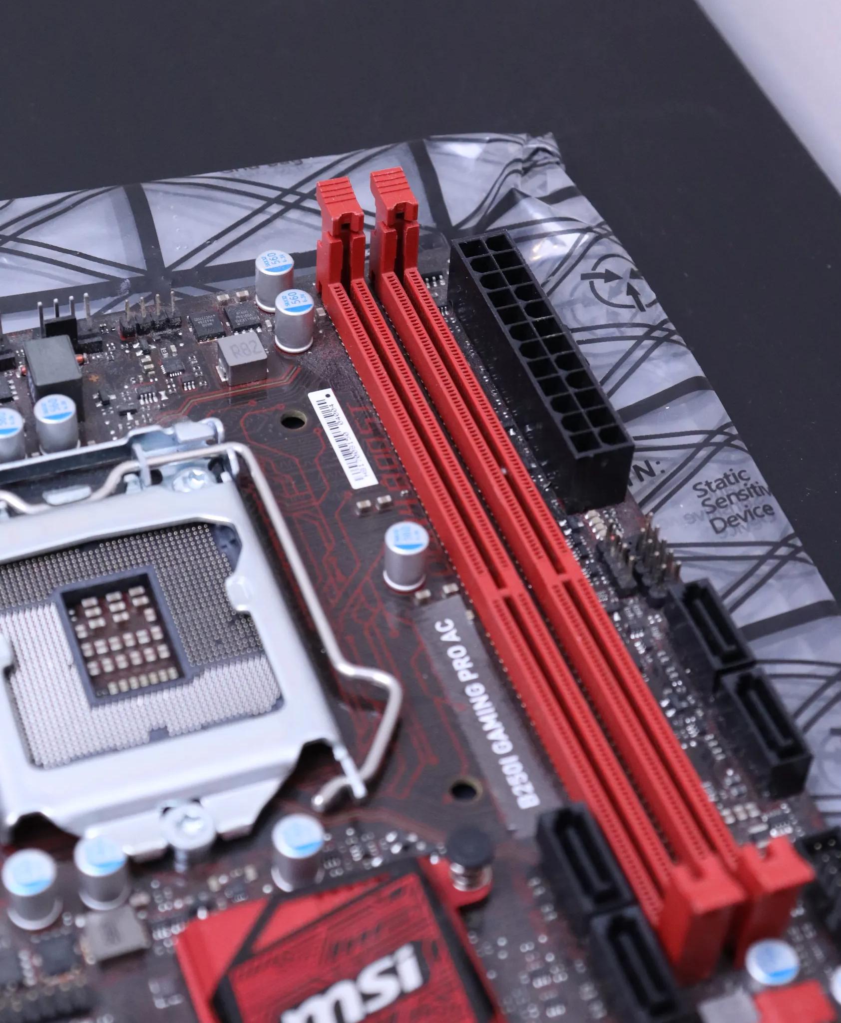 MSI B250I Gaming Pro AC Mini-ITX Motherboard LGA1151