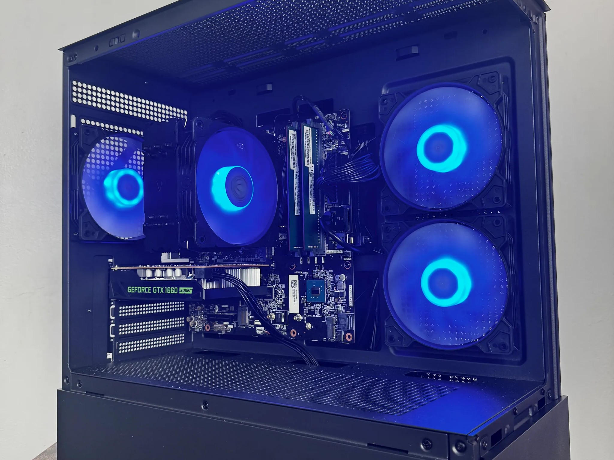 💸Value!💸 Budget Gaming PC (i5 10400 + GTX 1660 Super + 16gb Ram)