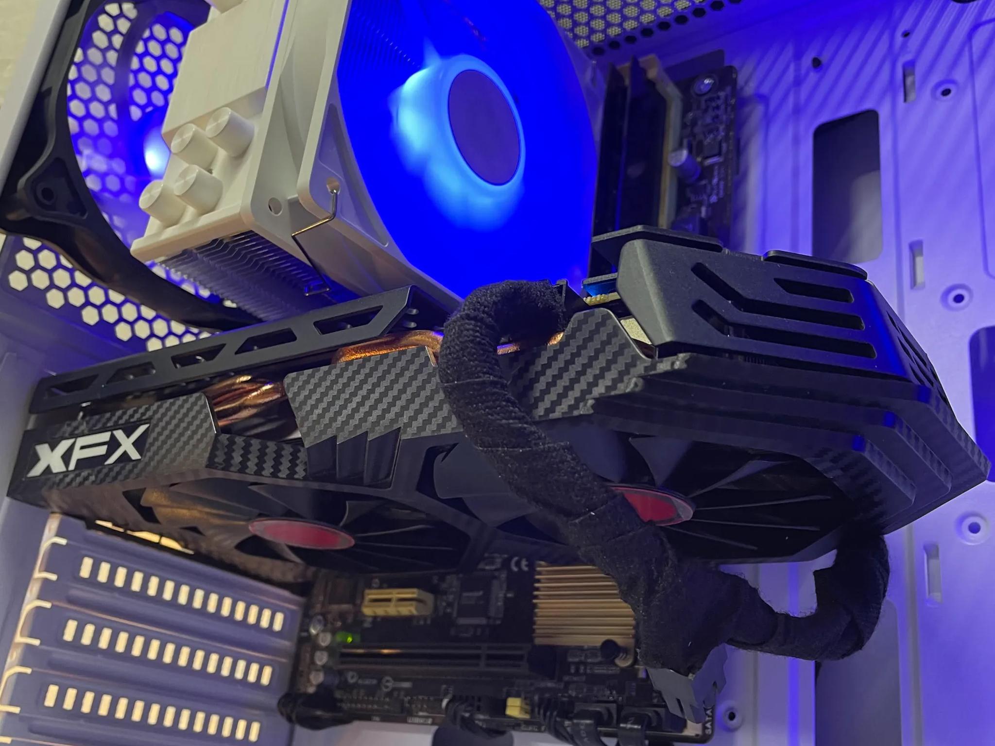 Sleeky Gaming PC | Intel i5 / AMD RX580 / 8GB / 1.1TB Win 11 Pro WiFi