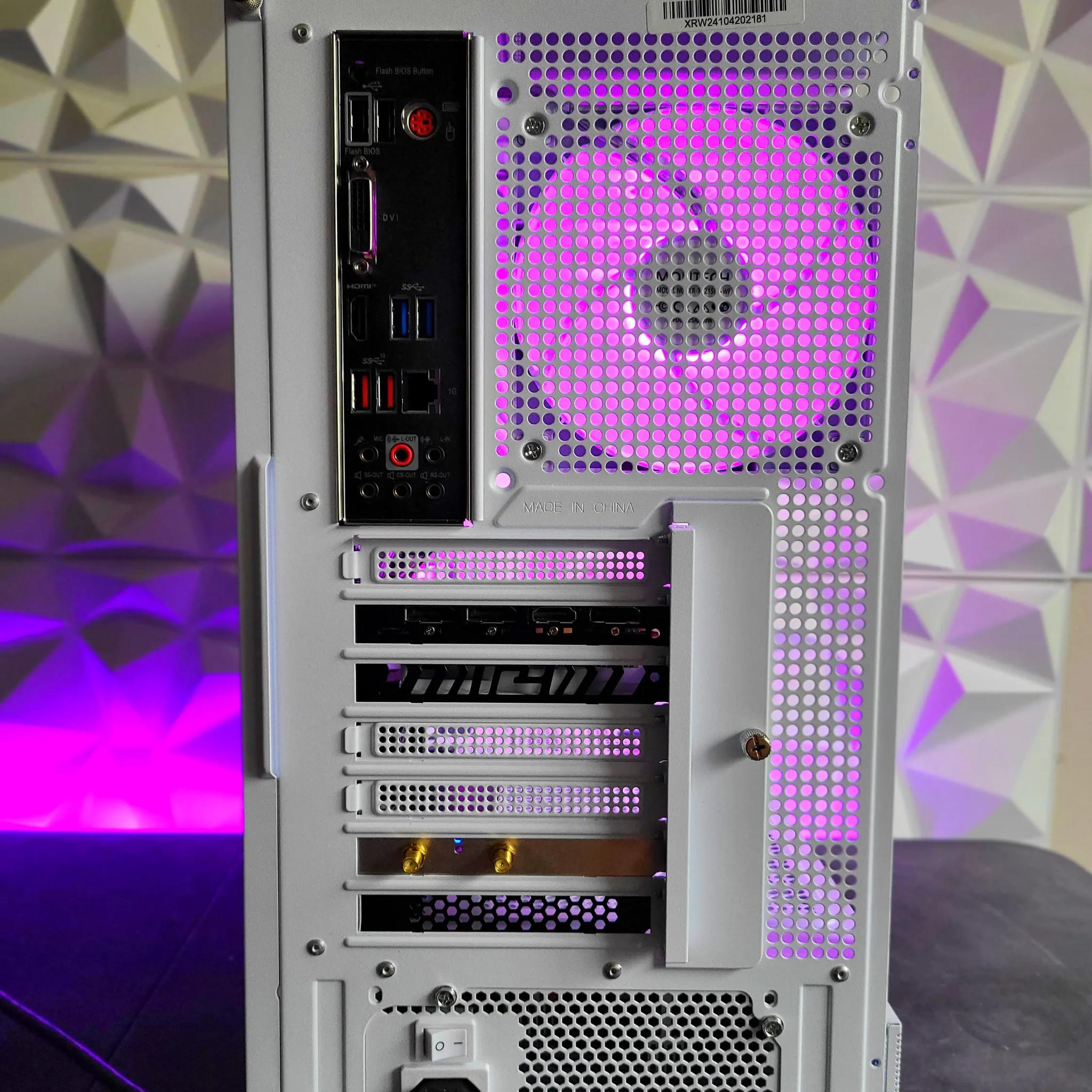 ⚪⚪ AMD Radeon RX 6600 8 GB | AMD Ryzen 7 3800X 8-Core CPU | 16 GB Ram | 1 TB SSD ⚪⚪