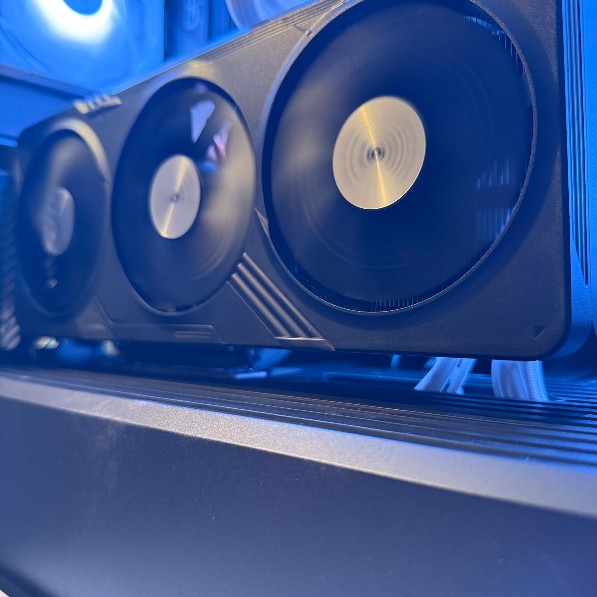 🐼 RX 7800XT | Ryzen 7 7700X | 32GB DDR5 | 1TB SSD