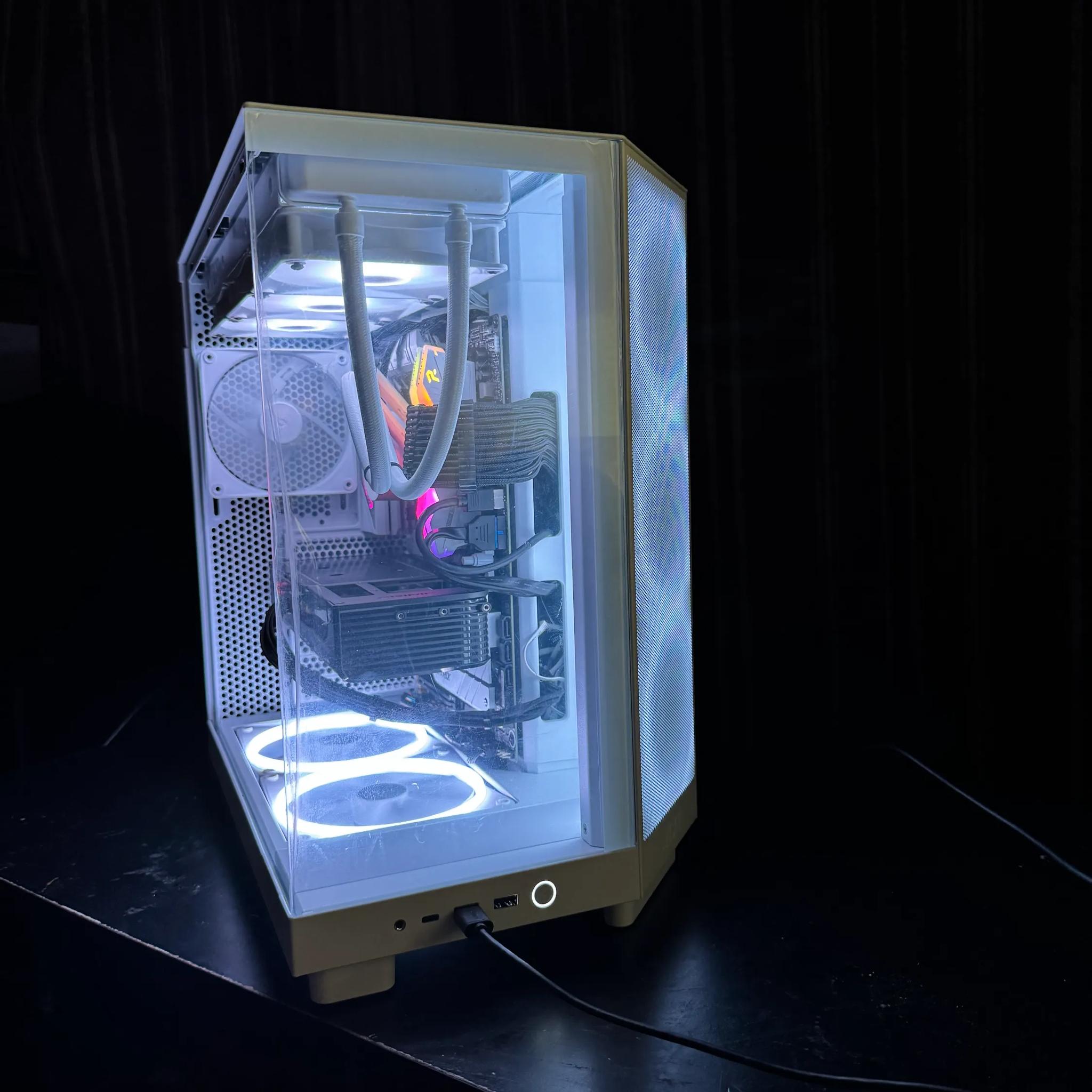 RTX 5060 + RYZEN 5 7600 + 32 GB (Ghost)