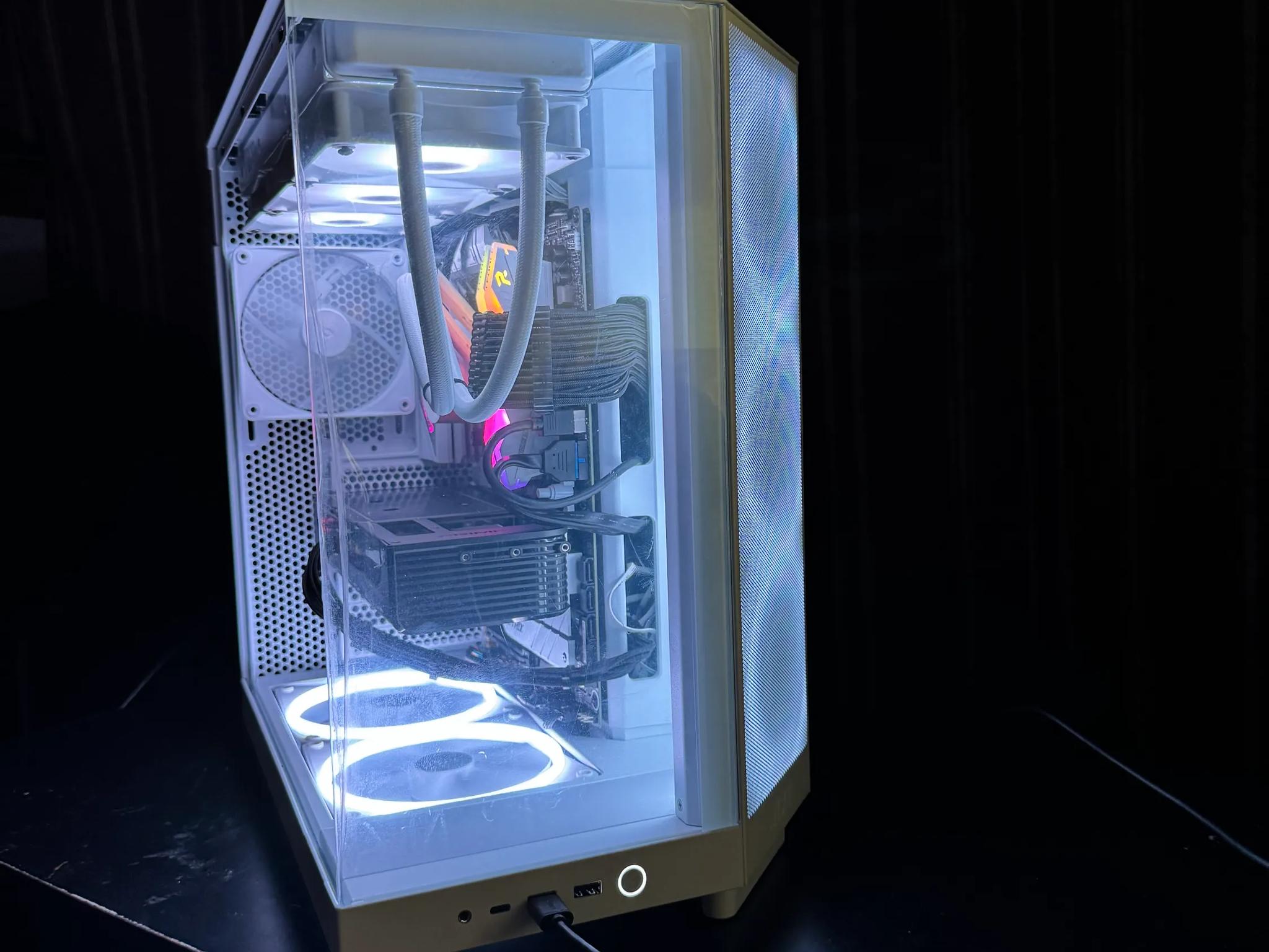 RTX 5060 + RYZEN 5 7600 + 32 GB (Ghost)