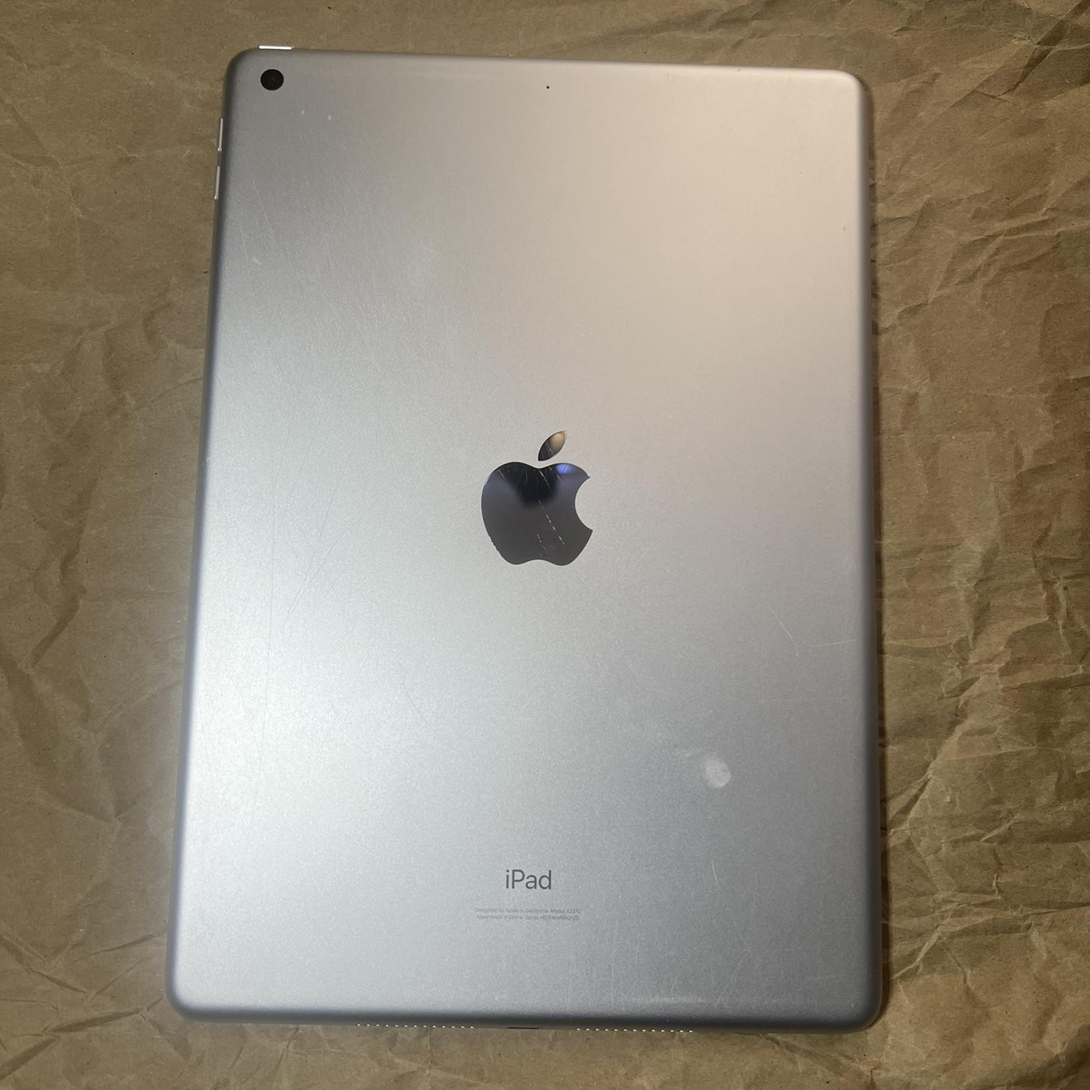 Apple iPad 8th Gen – Wi-Fi – 32GB – Silver