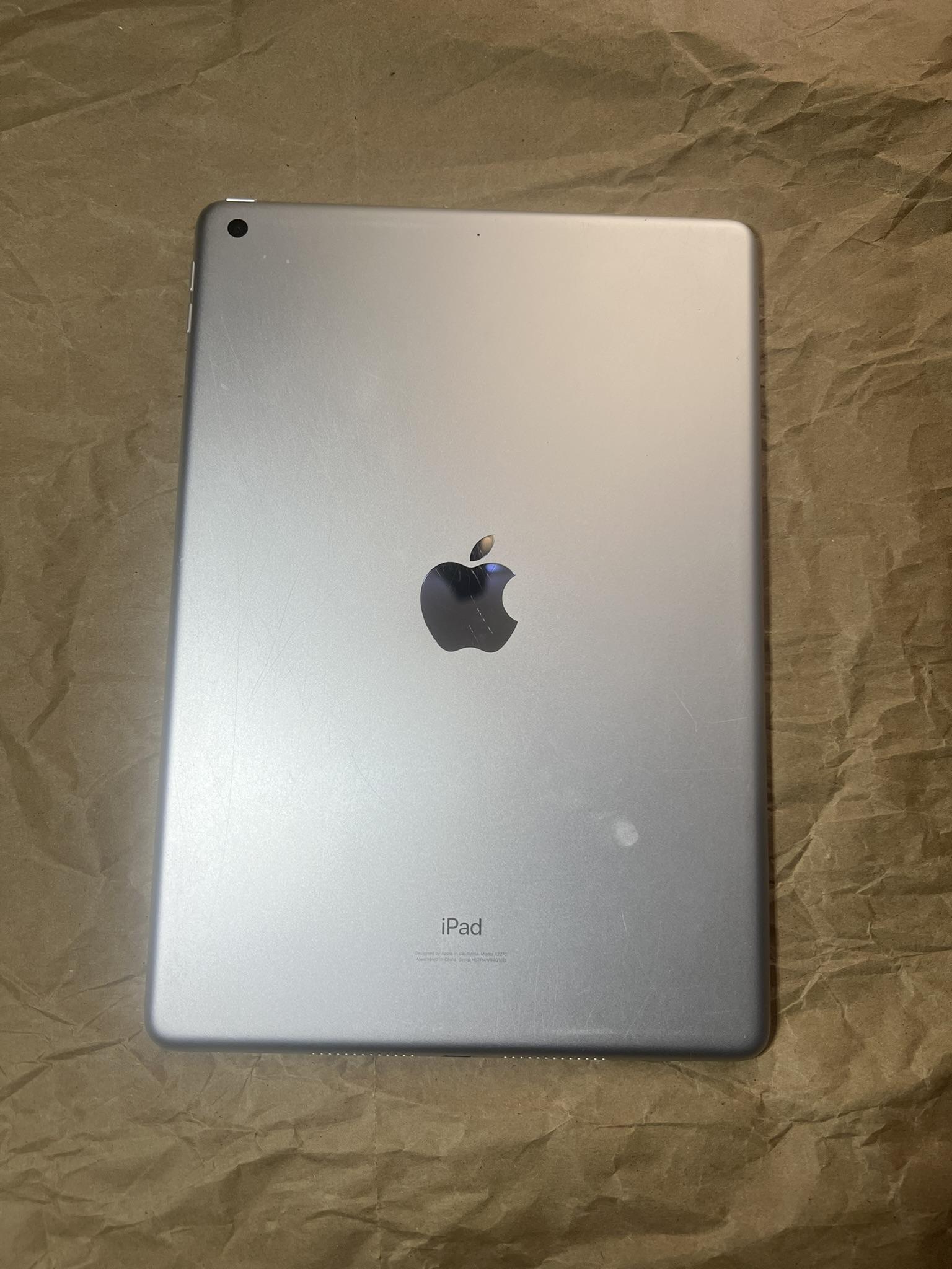Apple iPad 8th Gen – Wi-Fi – 32GB – Silver