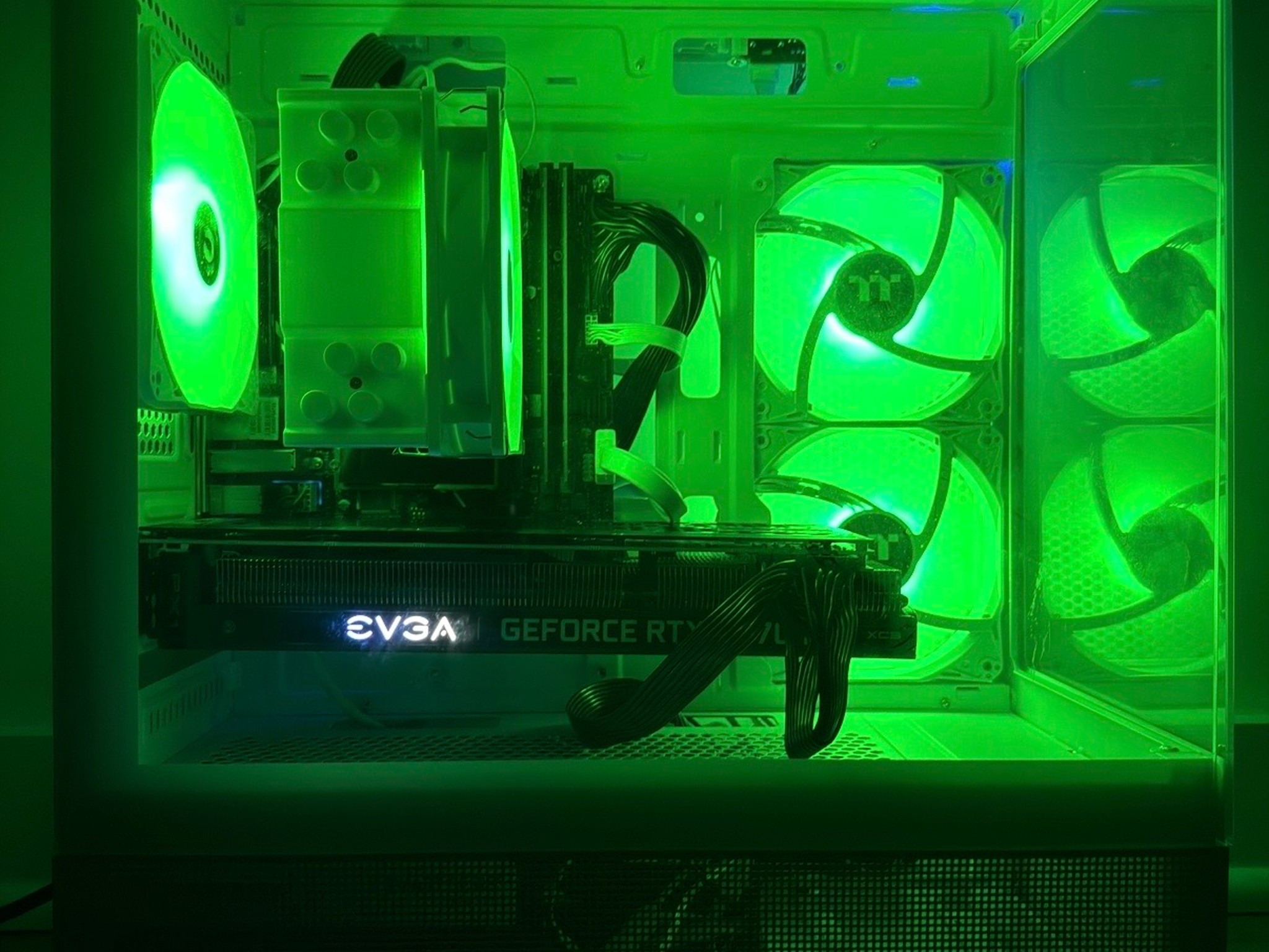 Custom Gaming PC | RTX 3070 ti , i7-9700, 16 GB DDR4 RAM