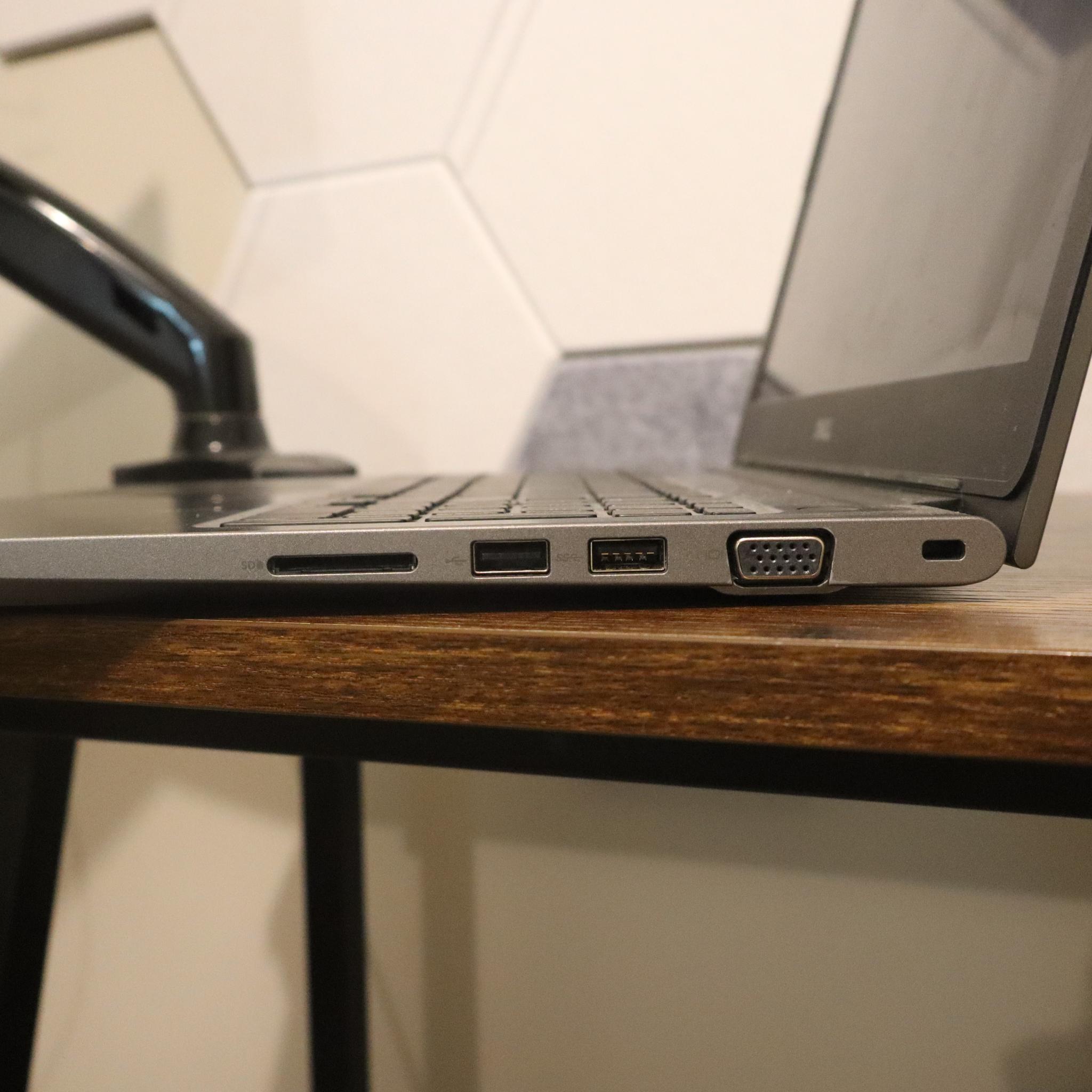 dell Vostro i5 7th gen 256 gb SSD 8gb ram webcam windows 10 activated